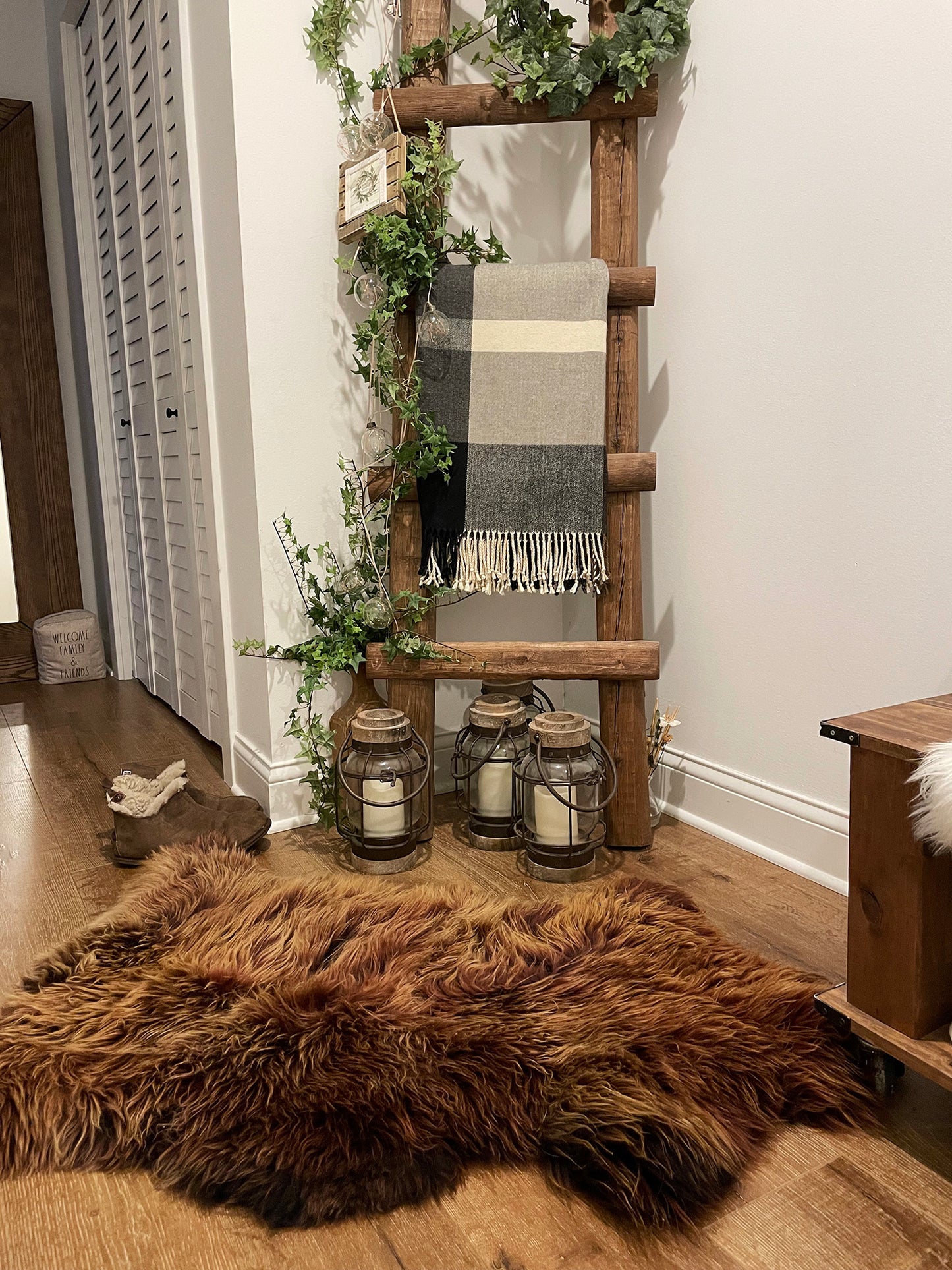 Follkee SHEEPSKIN rug, Chestnut brown Icelandic Australian Sheepskin, sheepskin rug throw, natural sheepskin, Ginger Brown, Sheepskin Throw