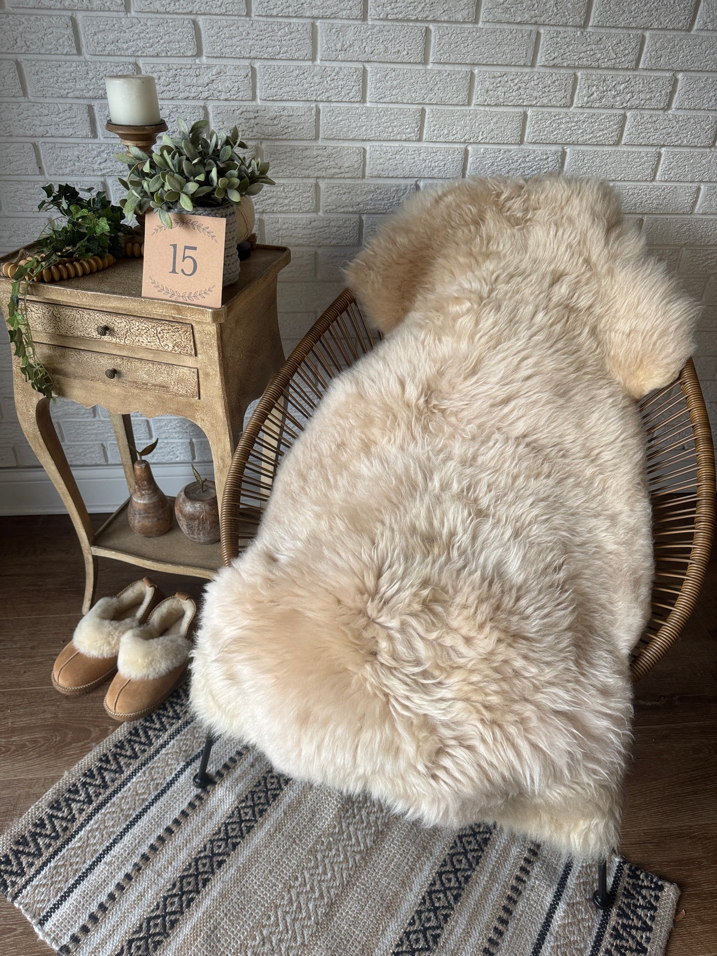 Follkee Sheepskin Rug, Throw Fur Rug, Carmel, Champagne, Beige Taupe