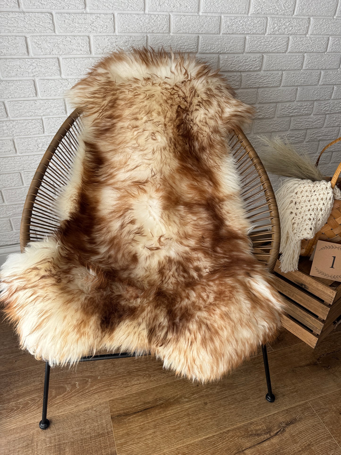 Follkee SheepSkin Rug, Icelandic Premium Quality Sheepskin Blanket, Australian SheepSkin, Soft Sheepskin, Sheepskin throw