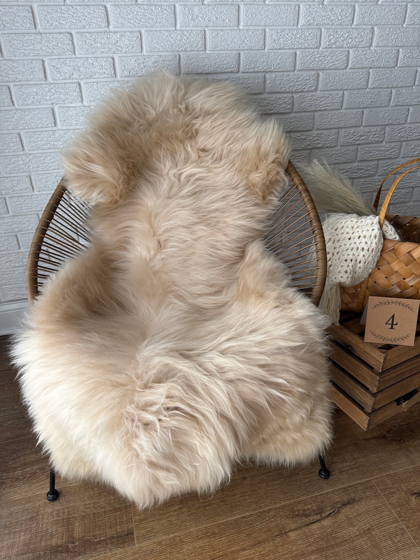 Follkee SheepSkin Rug, Icelandic Premium Quality Sheepskin Blanket, Australian SheepSkin, Soft Sheepskin, Sheepskin throw