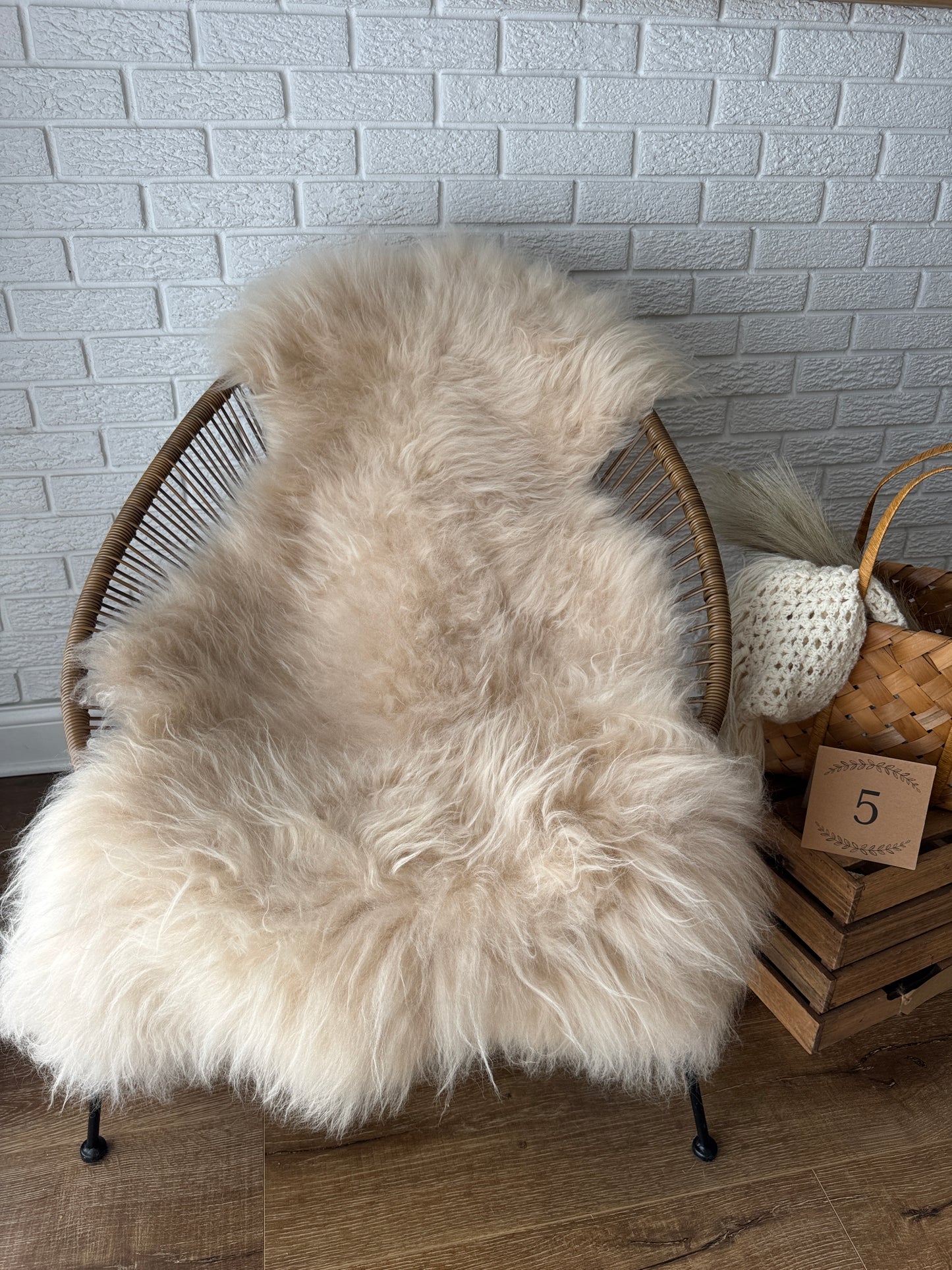 Follkee SheepSkin Rug, Icelandic Premium Quality Sheepskin Blanket, Australian SheepSkin, Soft Sheepskin, Sheepskin throw