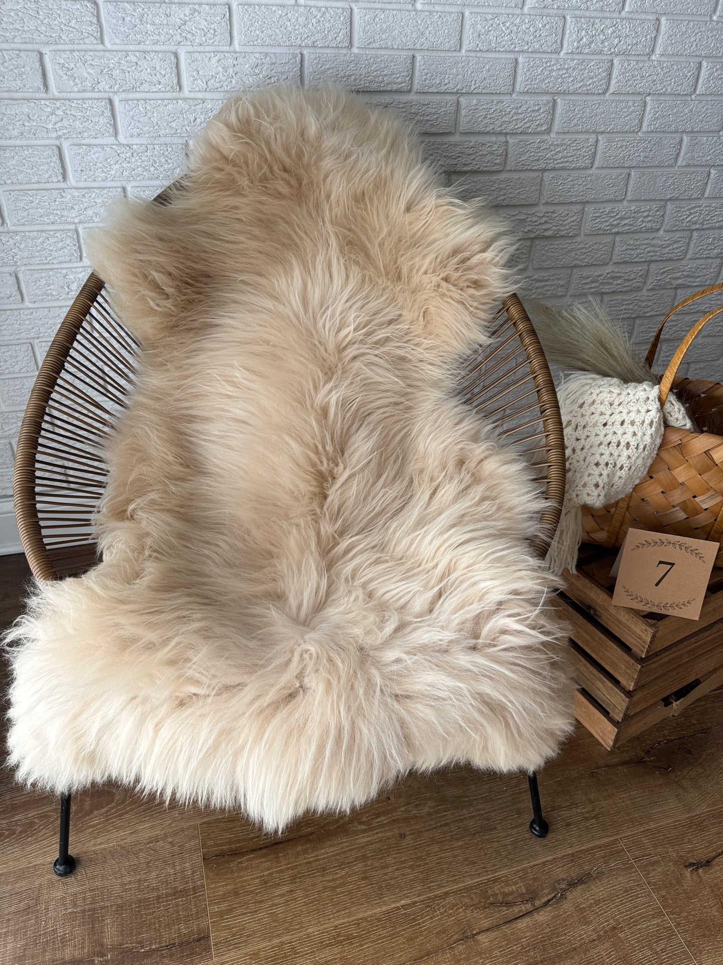 Follkee SheepSkin Rug, Icelandic Premium Quality Sheepskin Blanket, Australian SheepSkin, Soft Sheepskin, Sheepskin throw