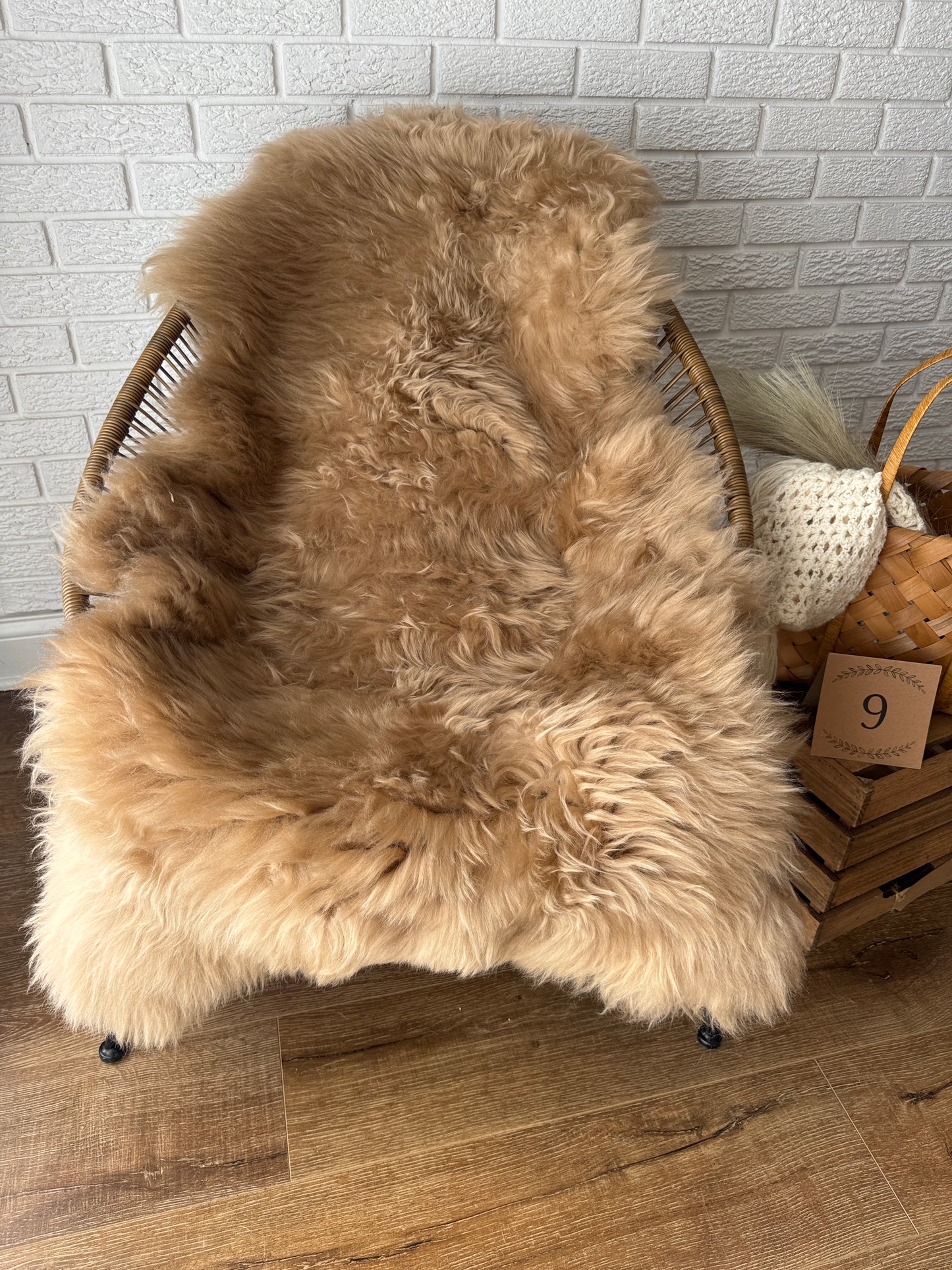 Follkee SheepSkin Rug, Icelandic Premium Quality Sheepskin Blanket, Australian SheepSkin, Soft Sheepskin, Sheepskin throw