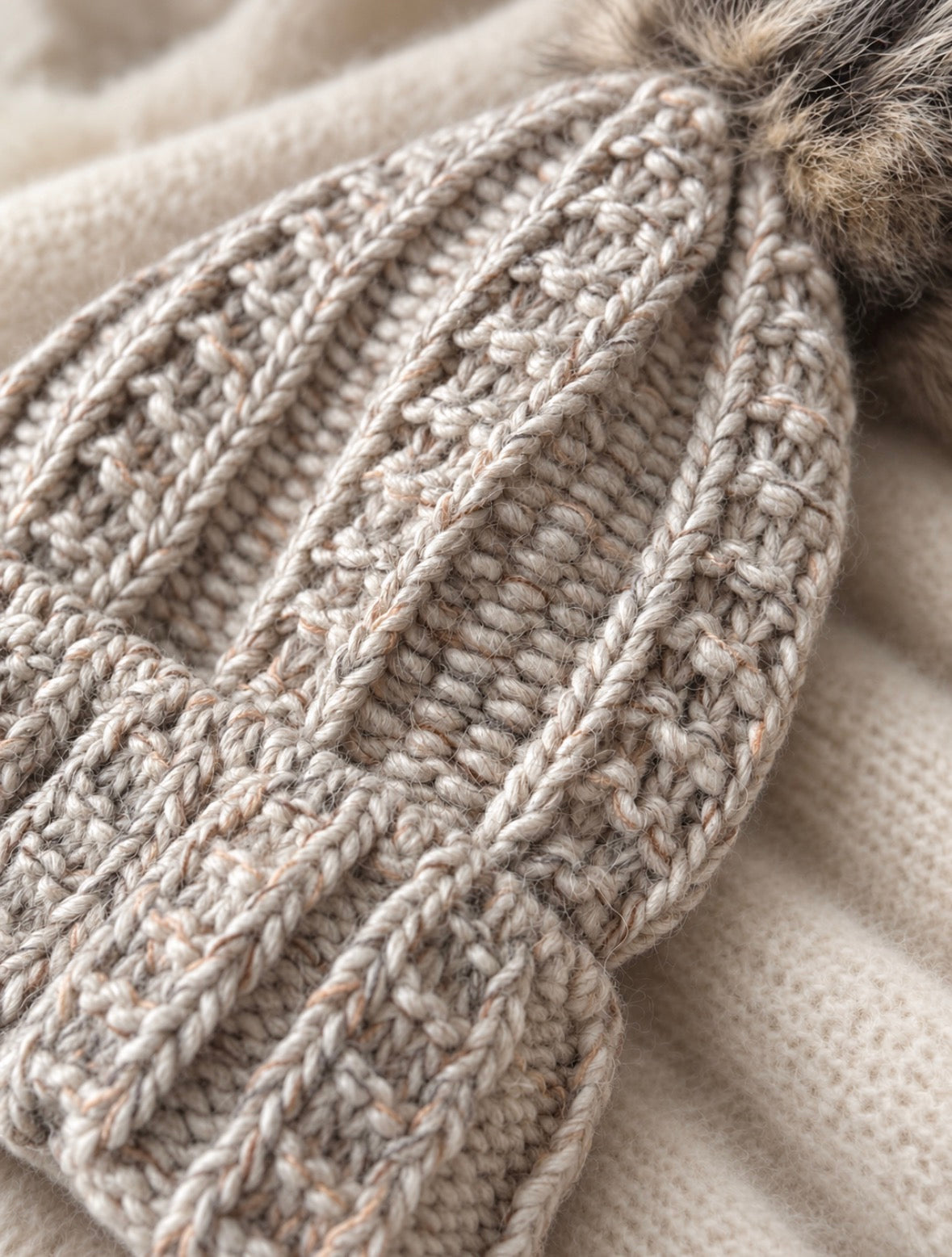 Follkee Ribbed Beanie with Fur Pom • Cozy Winter Hat • Soft Stretch Fit
