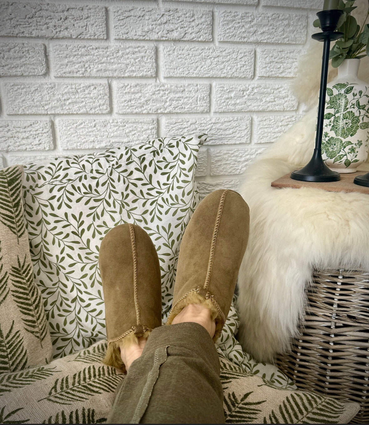 Natural Sheepskin Slippers with Leather Soles Earthy Green – Warm, Grounding, Eco-Friendly Comfort Handmade