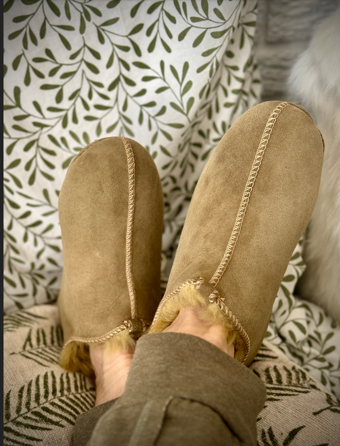 Natural Sheepskin Slippers with Leather Soles Earthy Green – Warm, Grounding, Eco-Friendly Comfort Handmade
