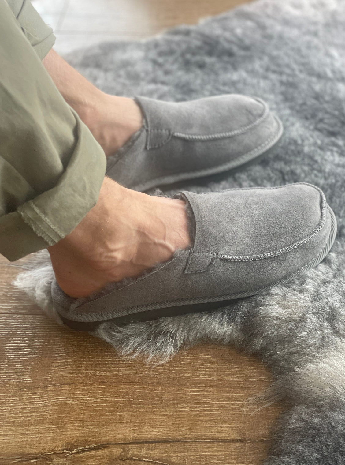 Follkee Slippers Sheep Skin Wool Lined Slip On House Shoes for Mens and Womens