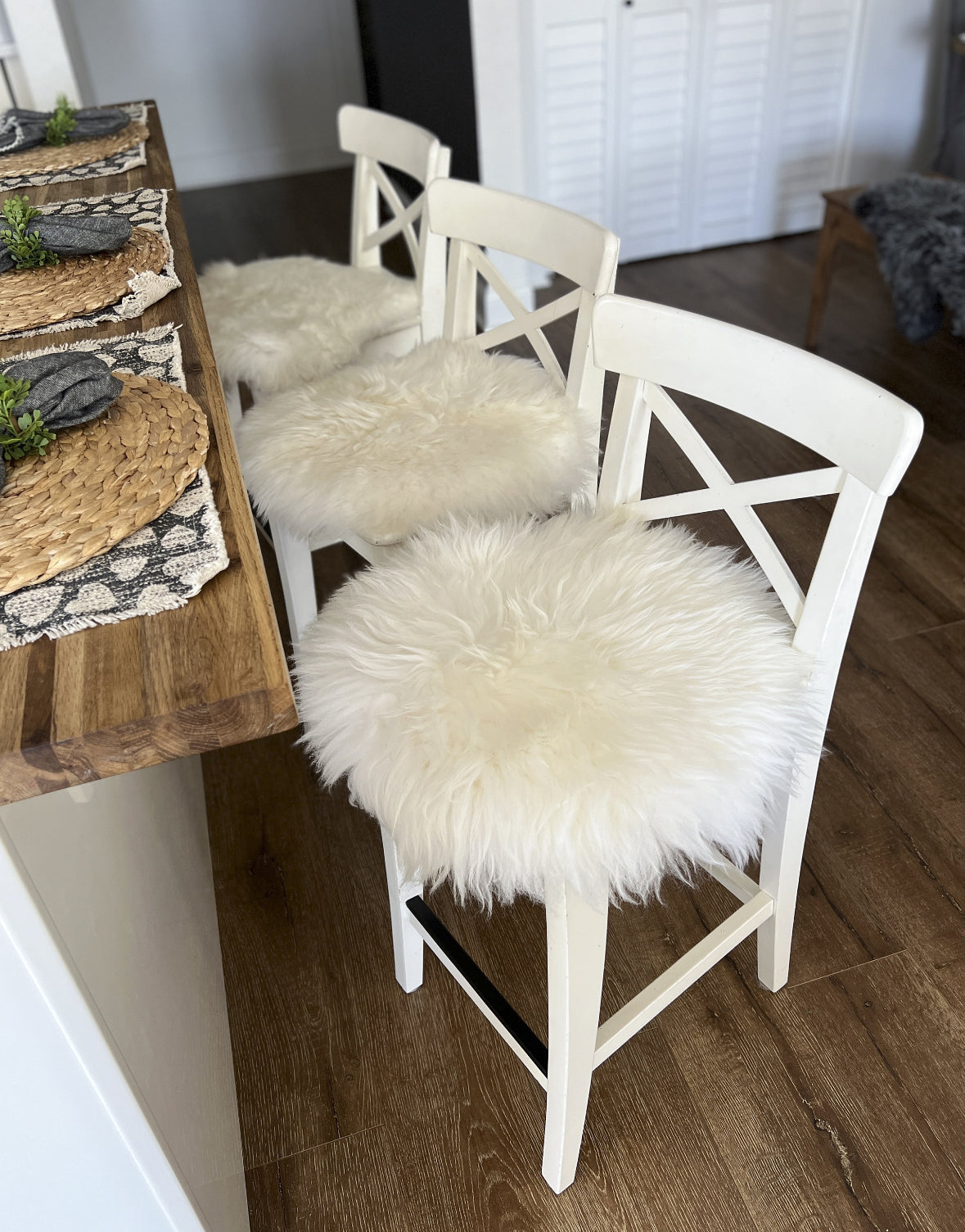 Follkee Beautiful offers White Iceland SHEEPSKIN rug