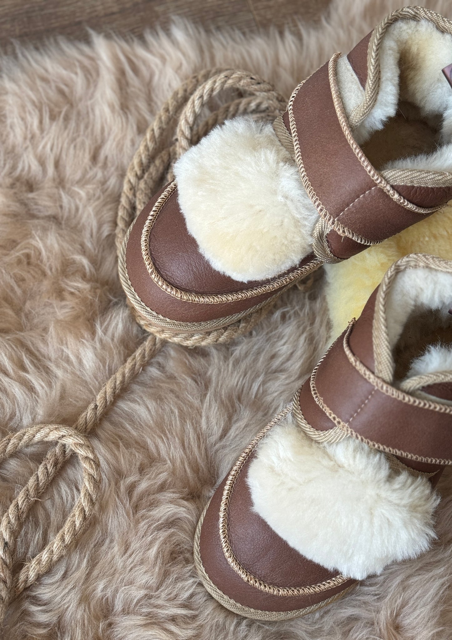 Follkee Slippers 100% Sheep Skin Wool Lined Handcrafted Luxury -LEO