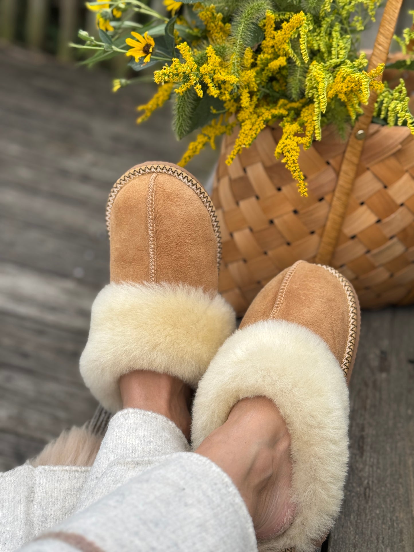 Follkee Unisex Sheepskin Slippers-LOLA from NEW Collection Handcrafted | Sustainable | Ultra-Light Slippers, House Shoes, Wool Slippers