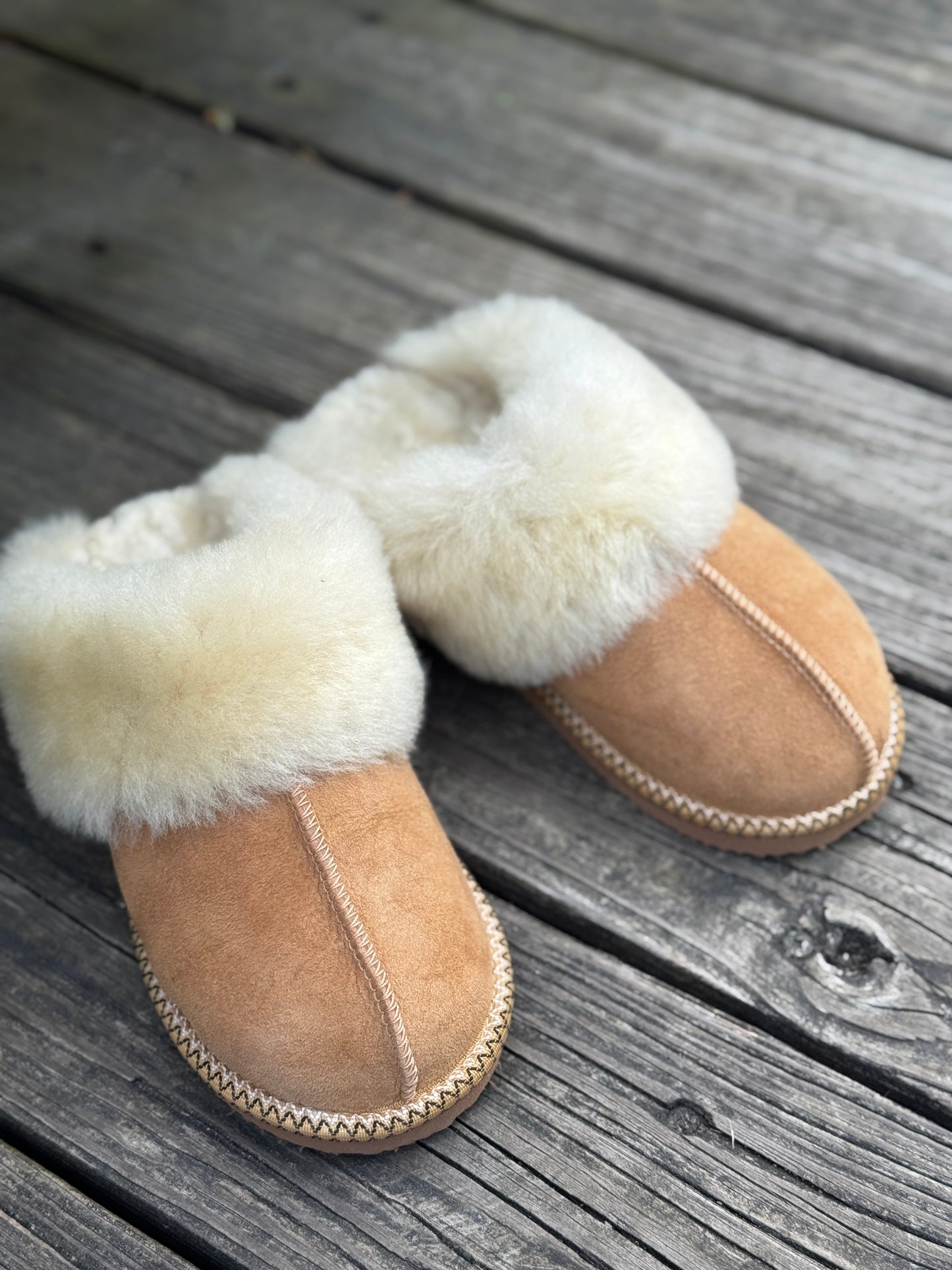 Follkee Unisex Sheepskin Slippers-LOLA from NEW Collection Handcrafted | Sustainable | Ultra-Light Slippers, House Shoes, Wool Slippers