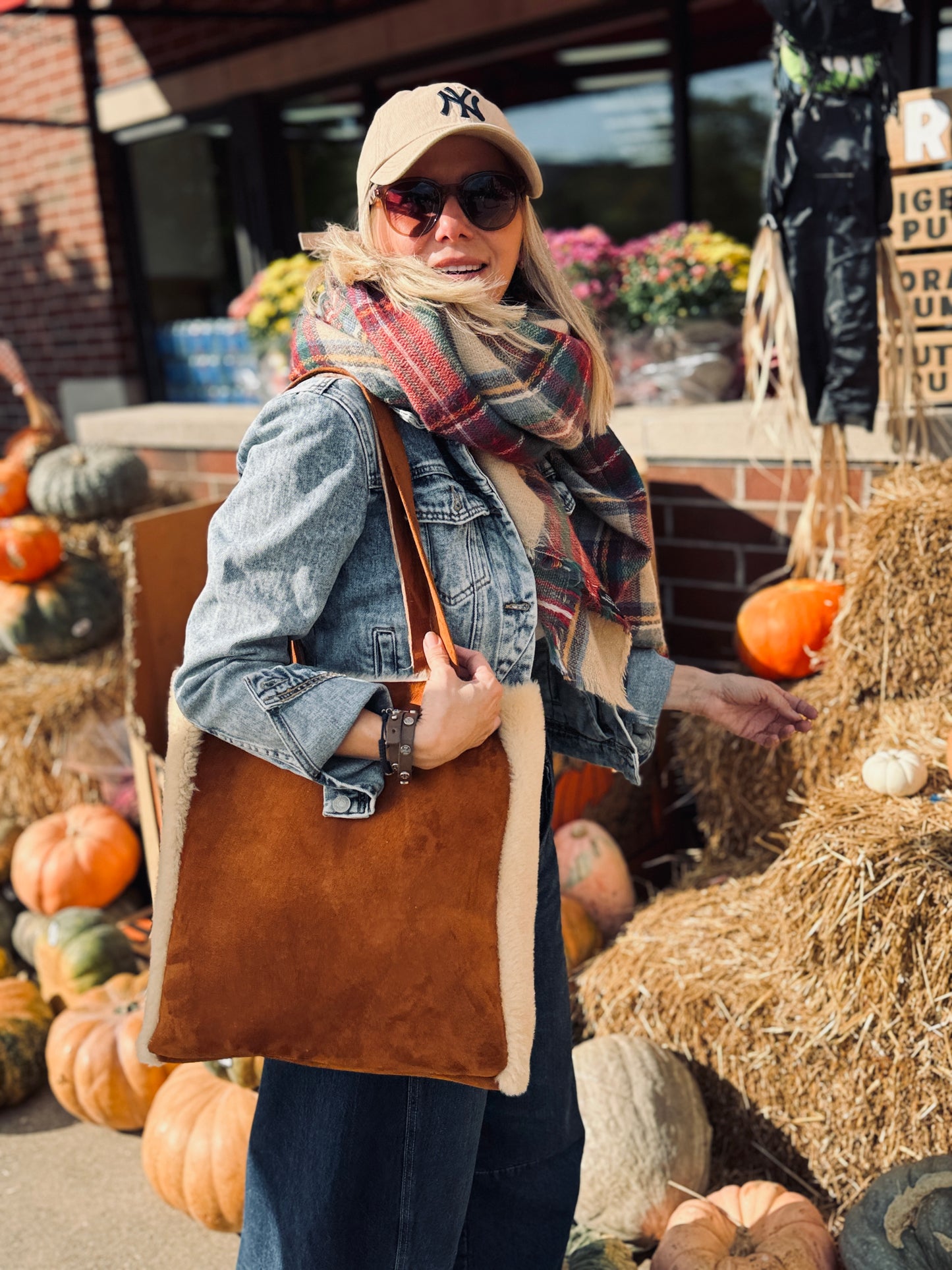 Nati Shoppers Bag – Handmade Sheepskin Tote, Market Bag, Eco-Friendly, Gift for Her