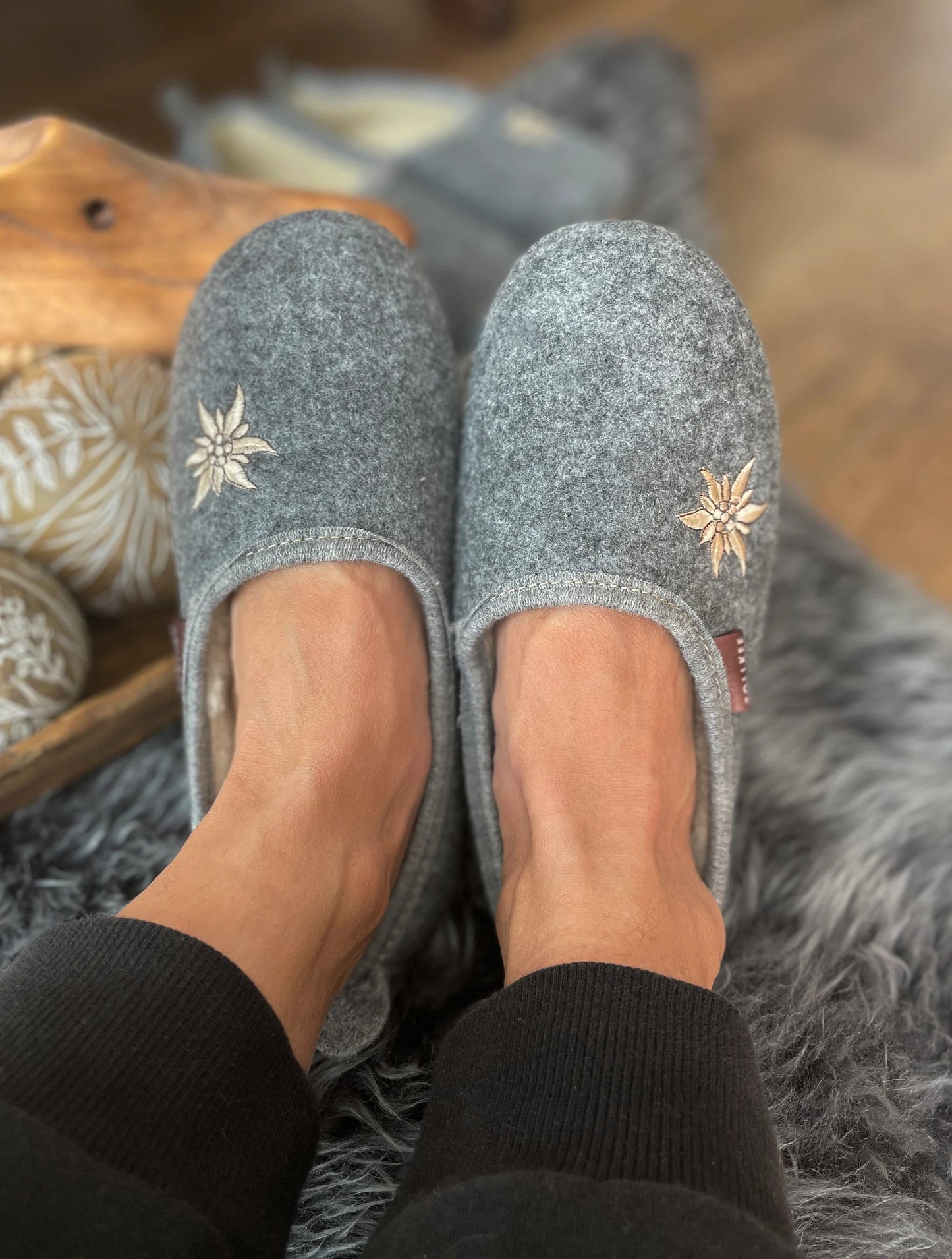 Follkee Women's Slippers Gray / Ultra Light / Wool Felt/ Wool Lined/ Slip on/