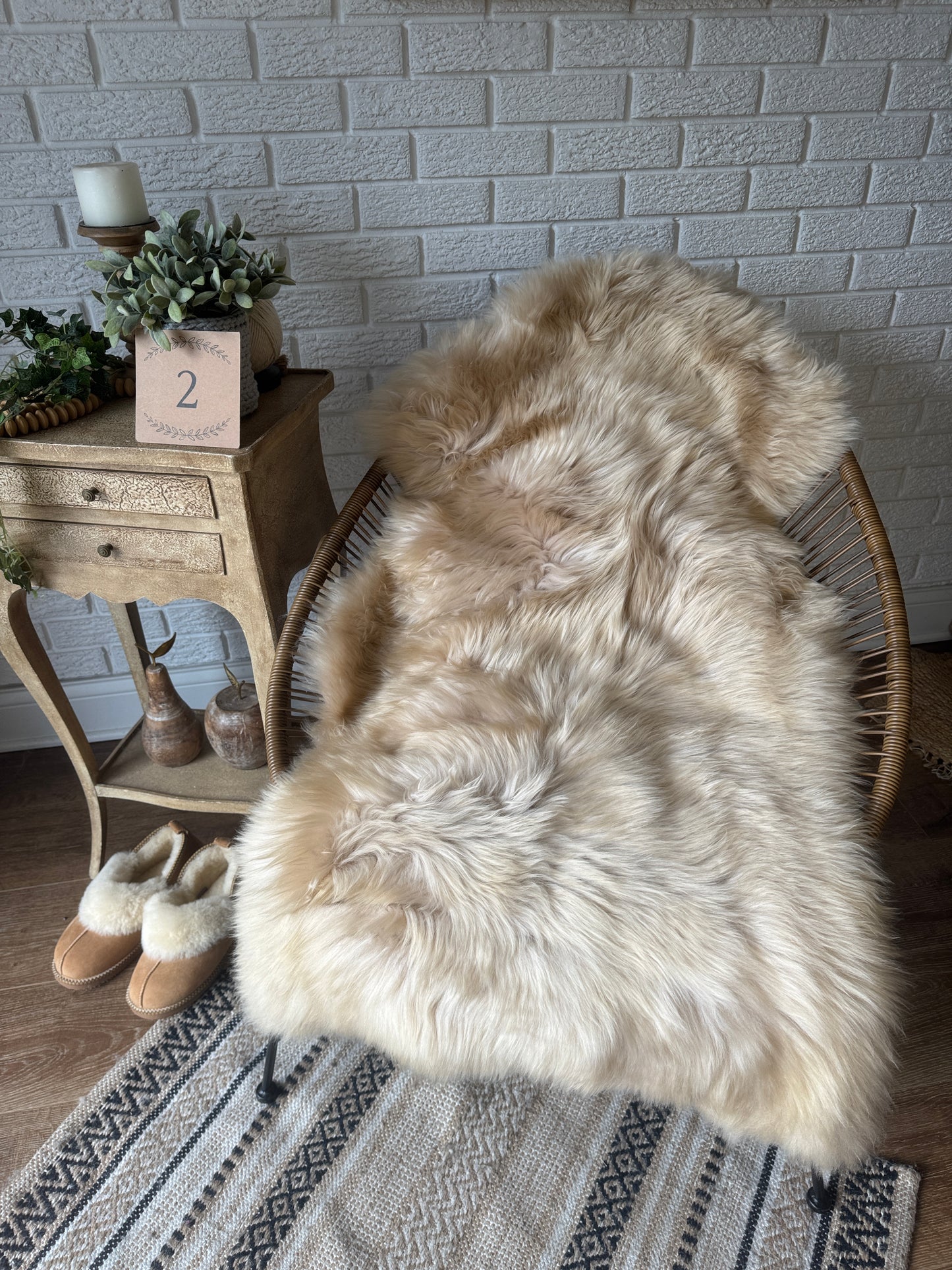 Follkee Sheepskin Rug, Throw Fur Rug, Carmel, Champagne, Beige Taupe