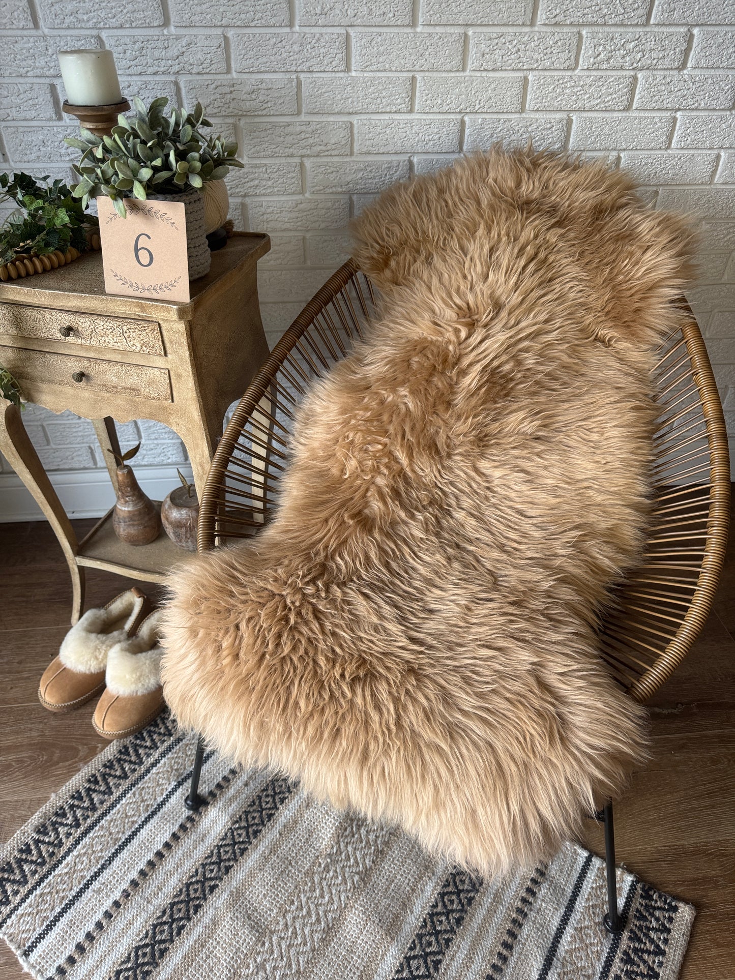 Follkee Sheepskin Rug, Throw Fur Rug, Carmel, Champagne, Beige Taupe