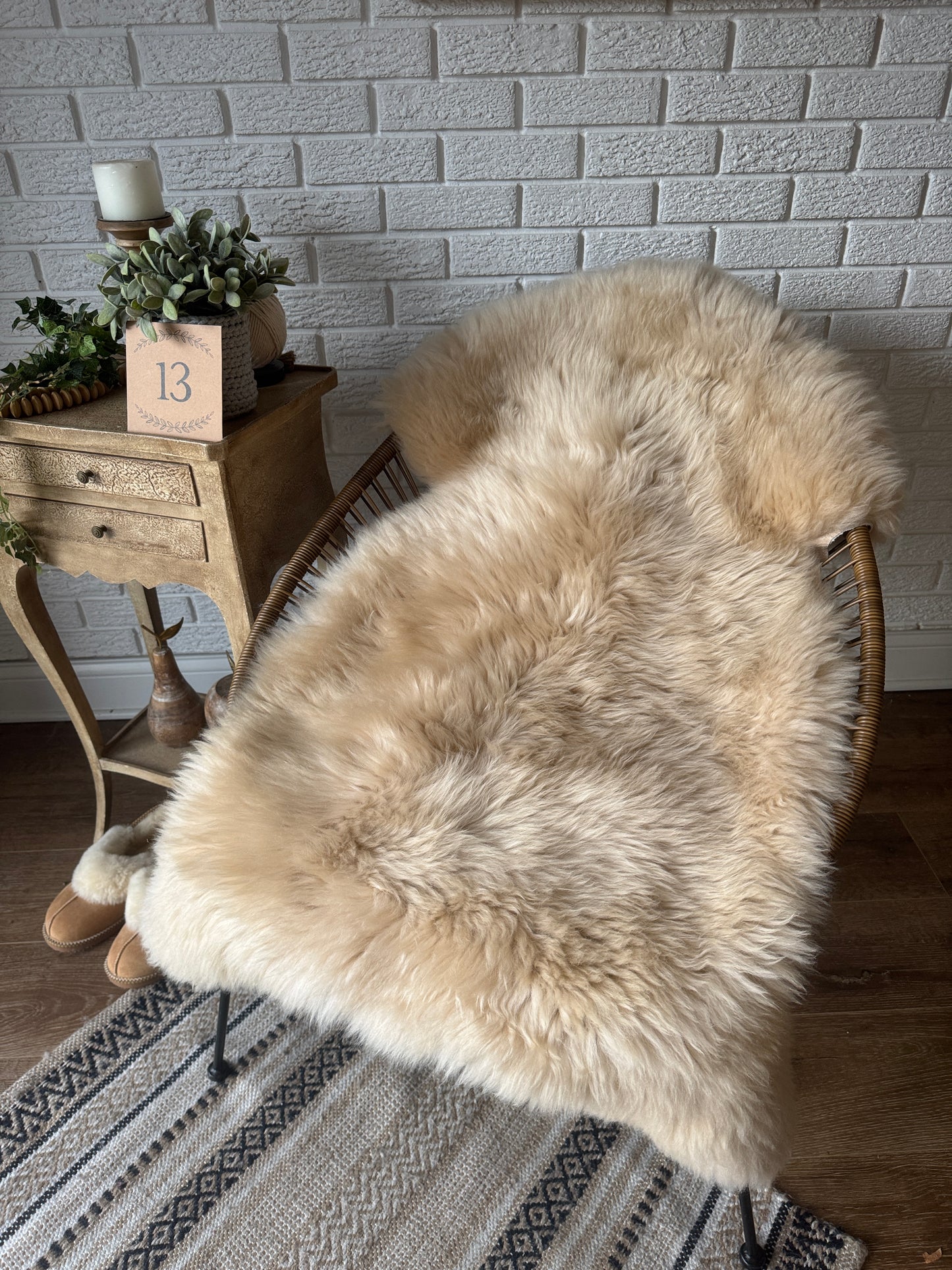 Follkee Sheepskin Rug, Throw Fur Rug, Carmel, Champagne, Beige Taupe