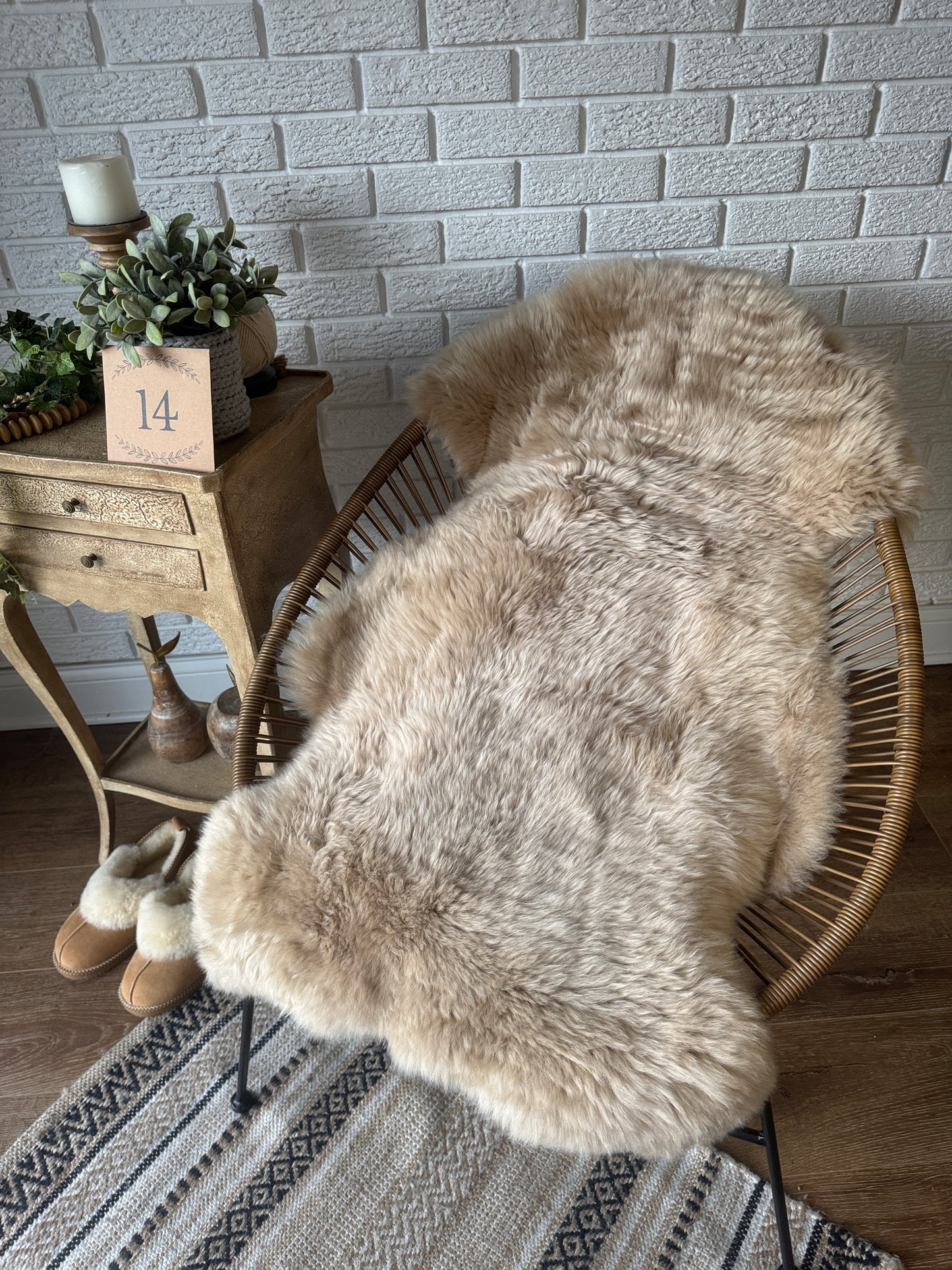 Follkee Sheepskin Rug, Throw Fur Rug, Carmel, Champagne, Beige Taupe