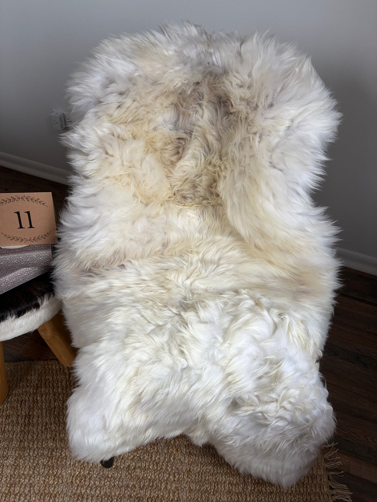 Natural Melerade Sheepskin Rug – Premium Genuine Sheepskin, Ultra Soft Wool Throw, Scandinavian Home Decor MEL44