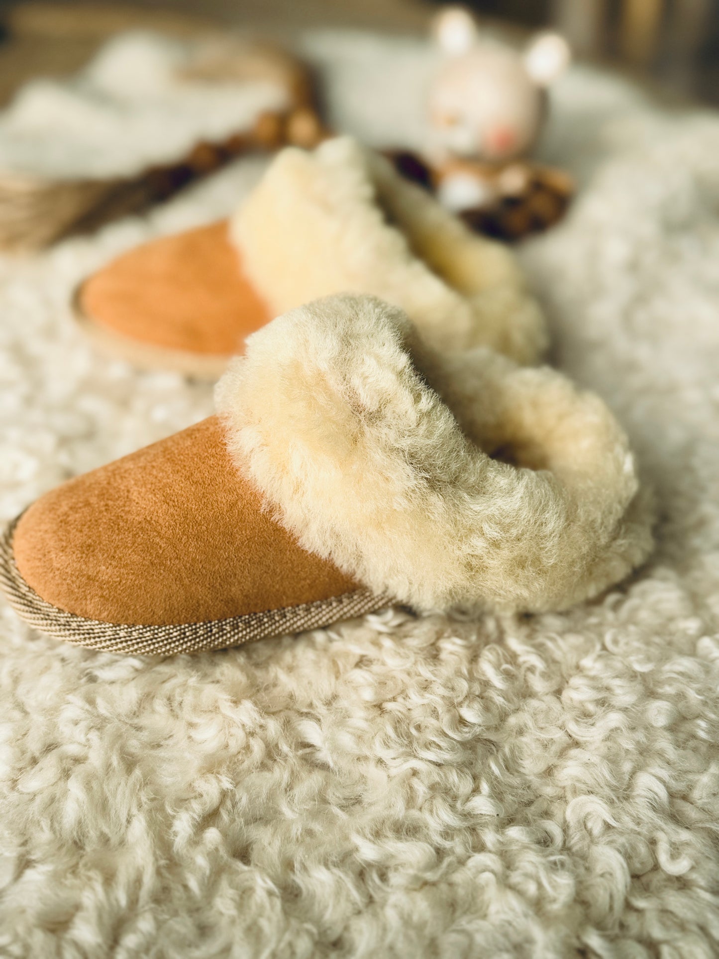 Follkee Kids Slip-on BAMBI Sheep Skin Merino Wool Slippers House Shoes Beige Slippers Leather Barefoot Grounding