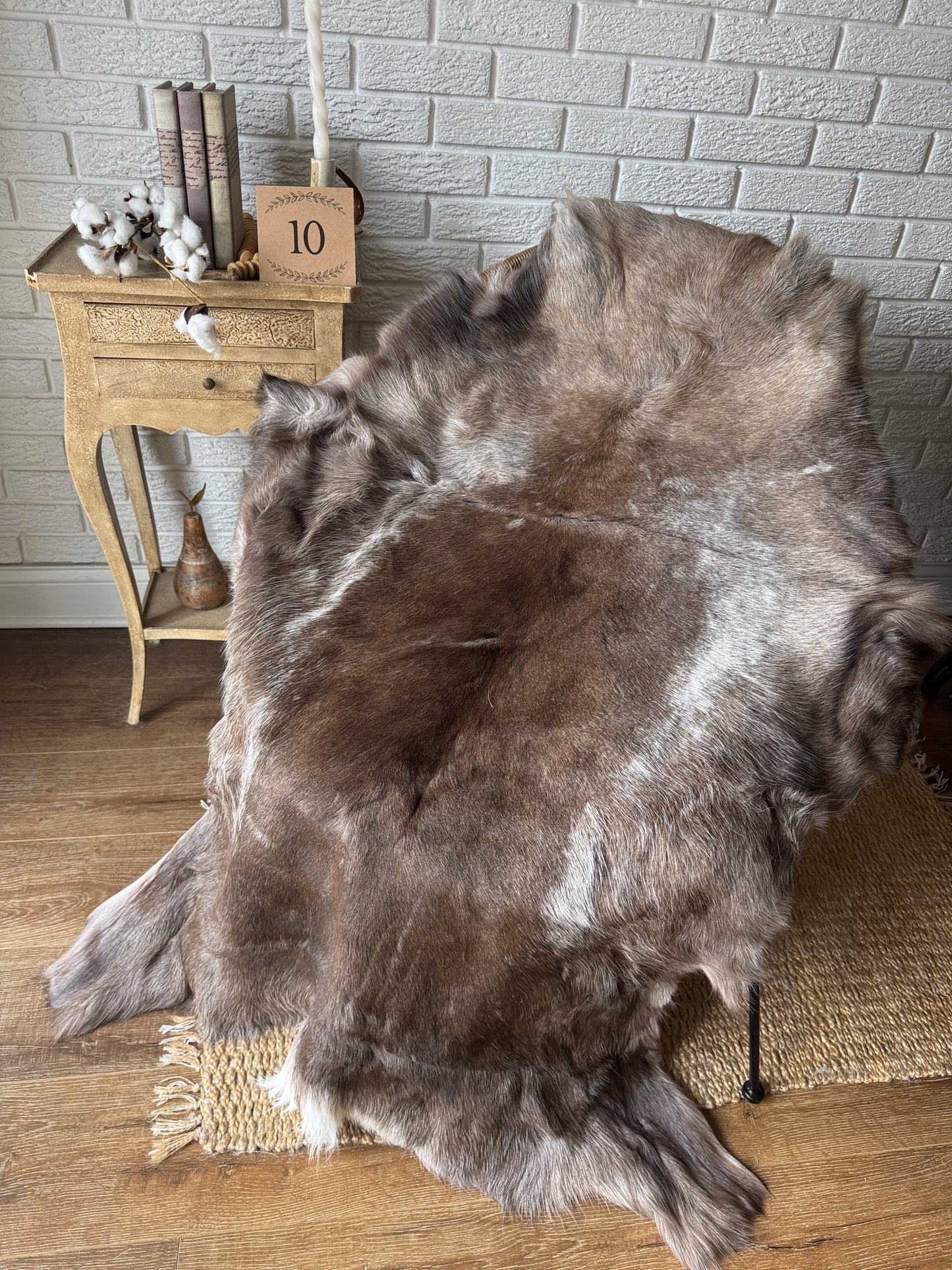 Authentic Reindeer Hide – Luxuriously Large with Natural Dark Markings | Natural Rug REN