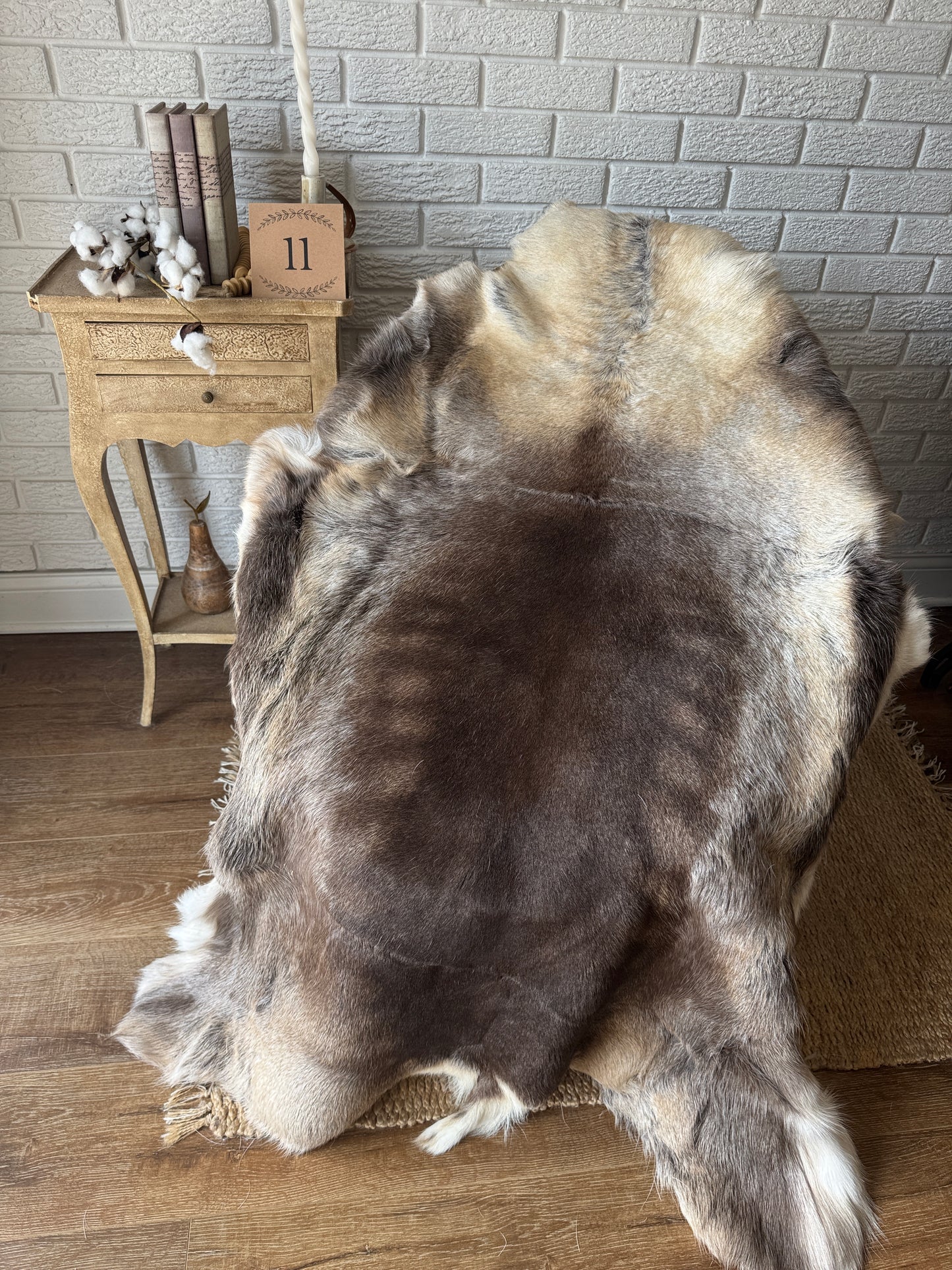 Authentic Reindeer Hide – Luxuriously Large with Natural Dark Markings | Natural Rug REN