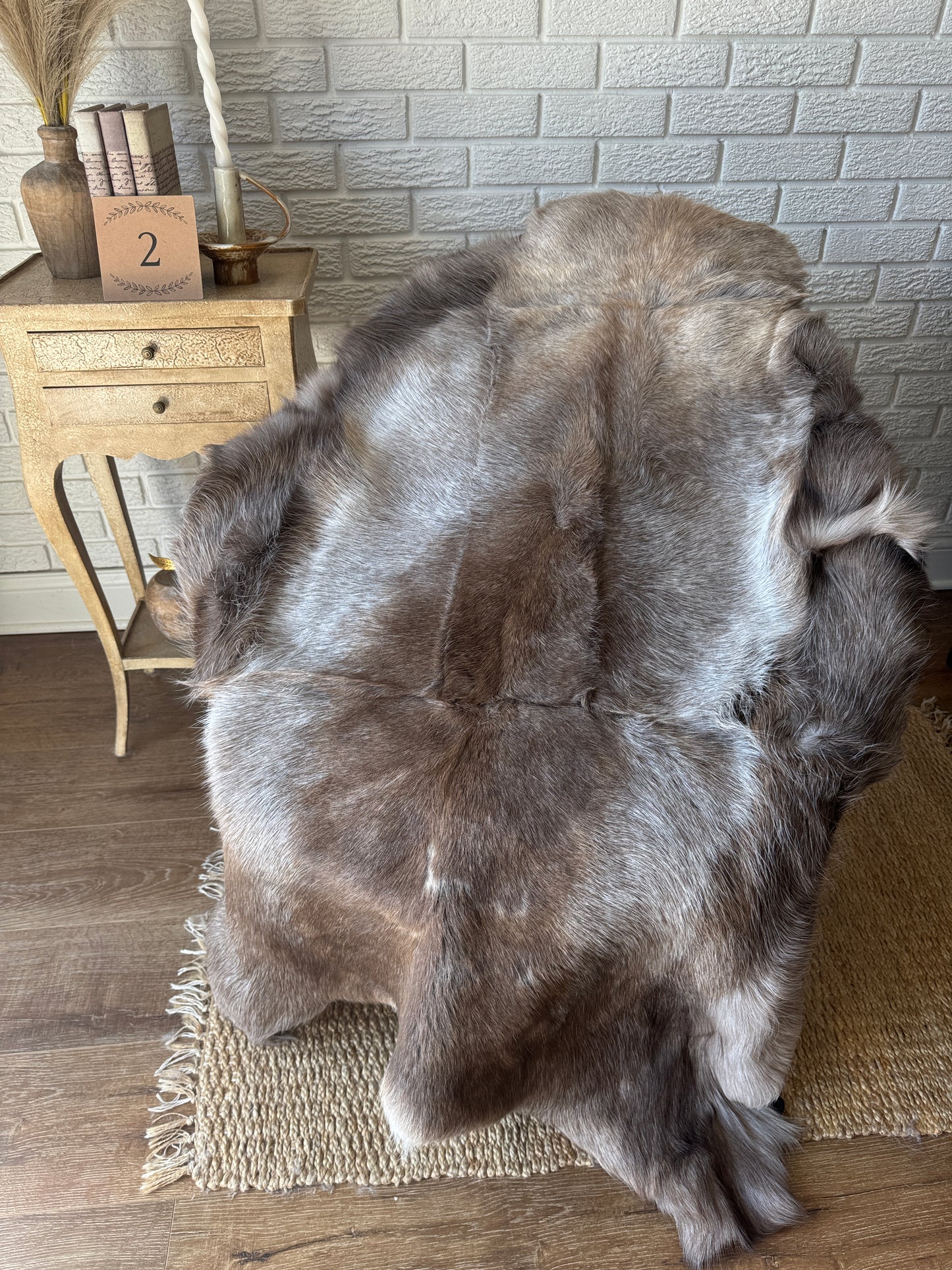 Authentic Reindeer Hide – Luxuriously Large with Natural Dark Markings | Natural Rug REN