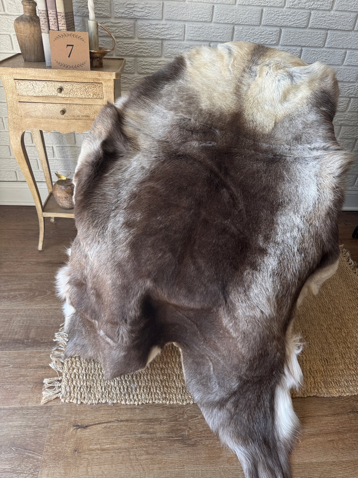 Authentic Reindeer Hide – Luxuriously Large with Natural Dark Markings | Natural Rug REN