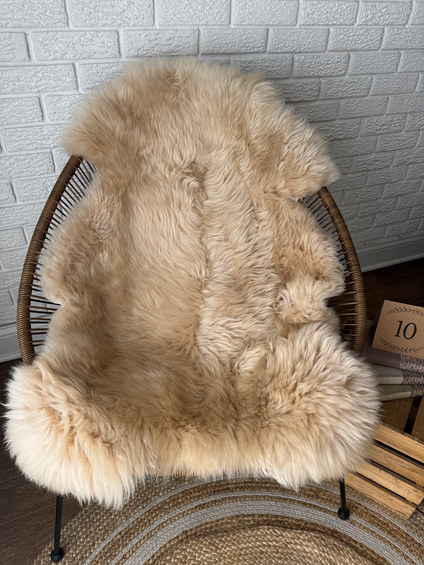 Follkee Sheepskin Rug, Throw Fur Rug, Carmel, Champagne, Beige Taupe, Short wool