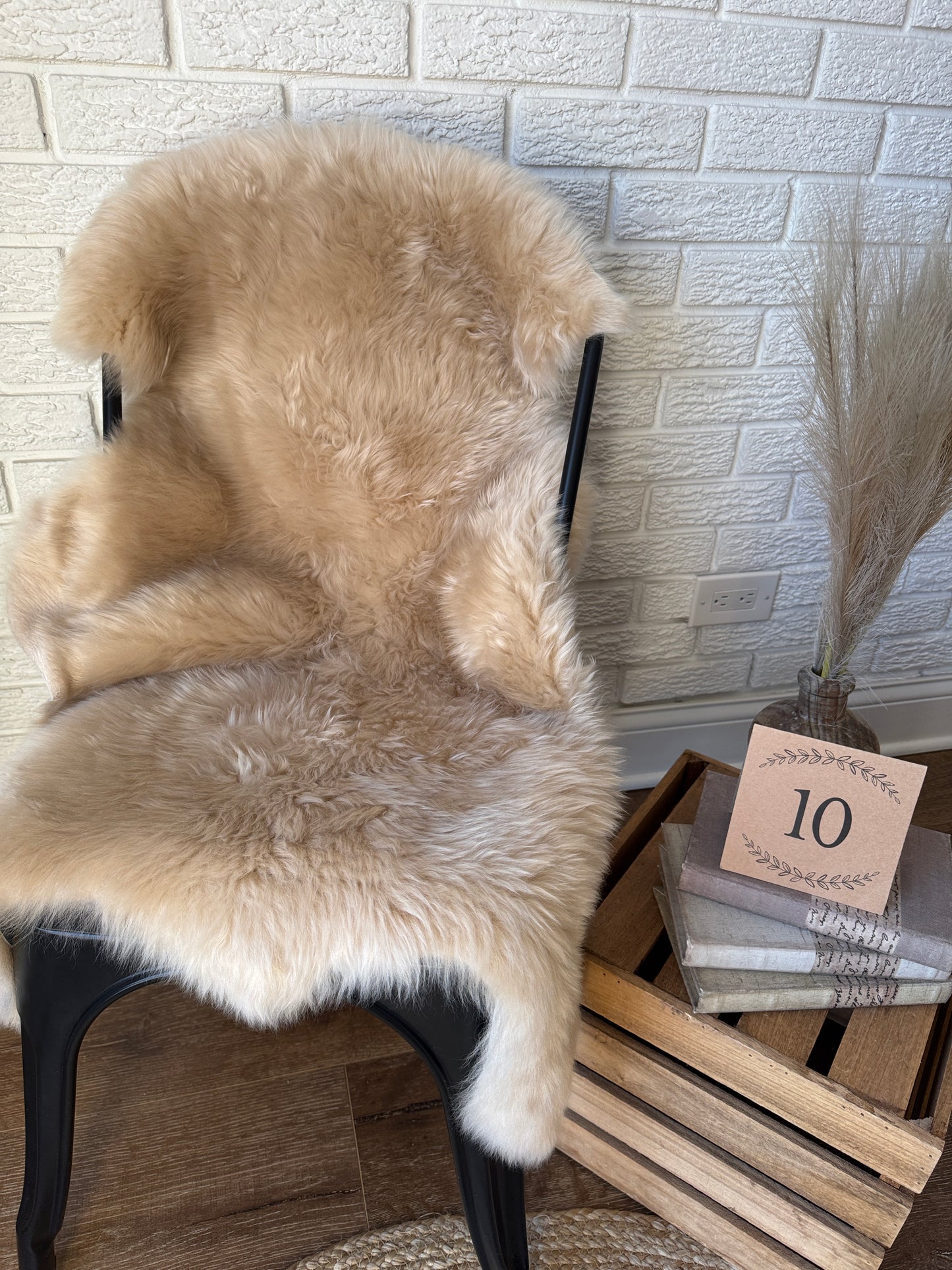 Follkee Sheepskin Rug, Throw Fur Rug, Carmel, Champagne, Beige Taupe, Short wool