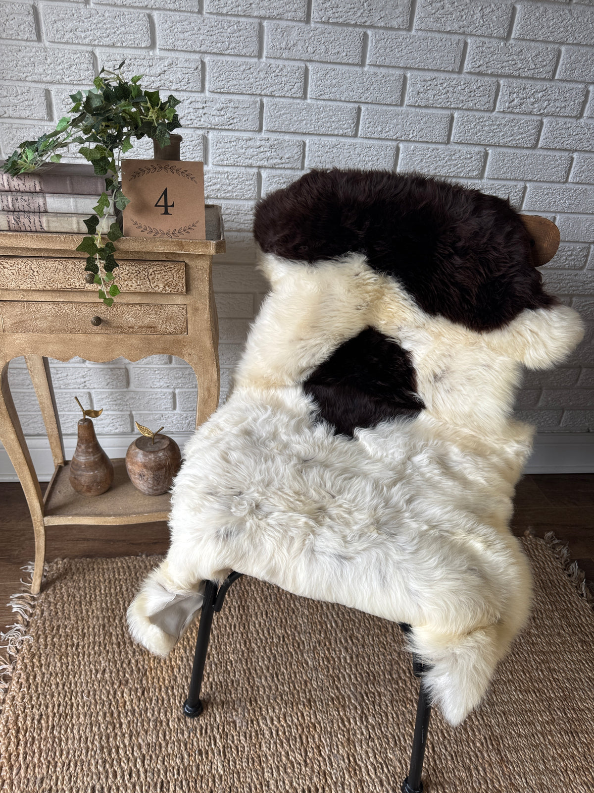 Follkee Jakob Sheepskin • Natural Patterned Wool Pelt • Hand‑Selected Ultra Soft Short & Long Wool