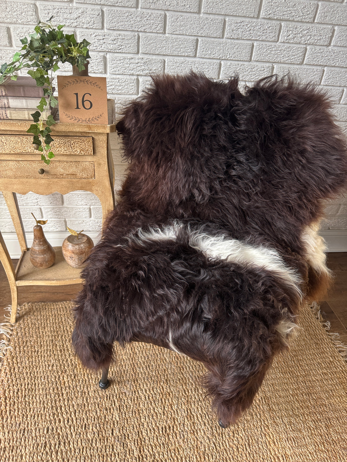 Follkee Jakob Sheepskin • Natural Patterned Wool Pelt • Hand‑Selected Ultra Soft Short & Long Wool