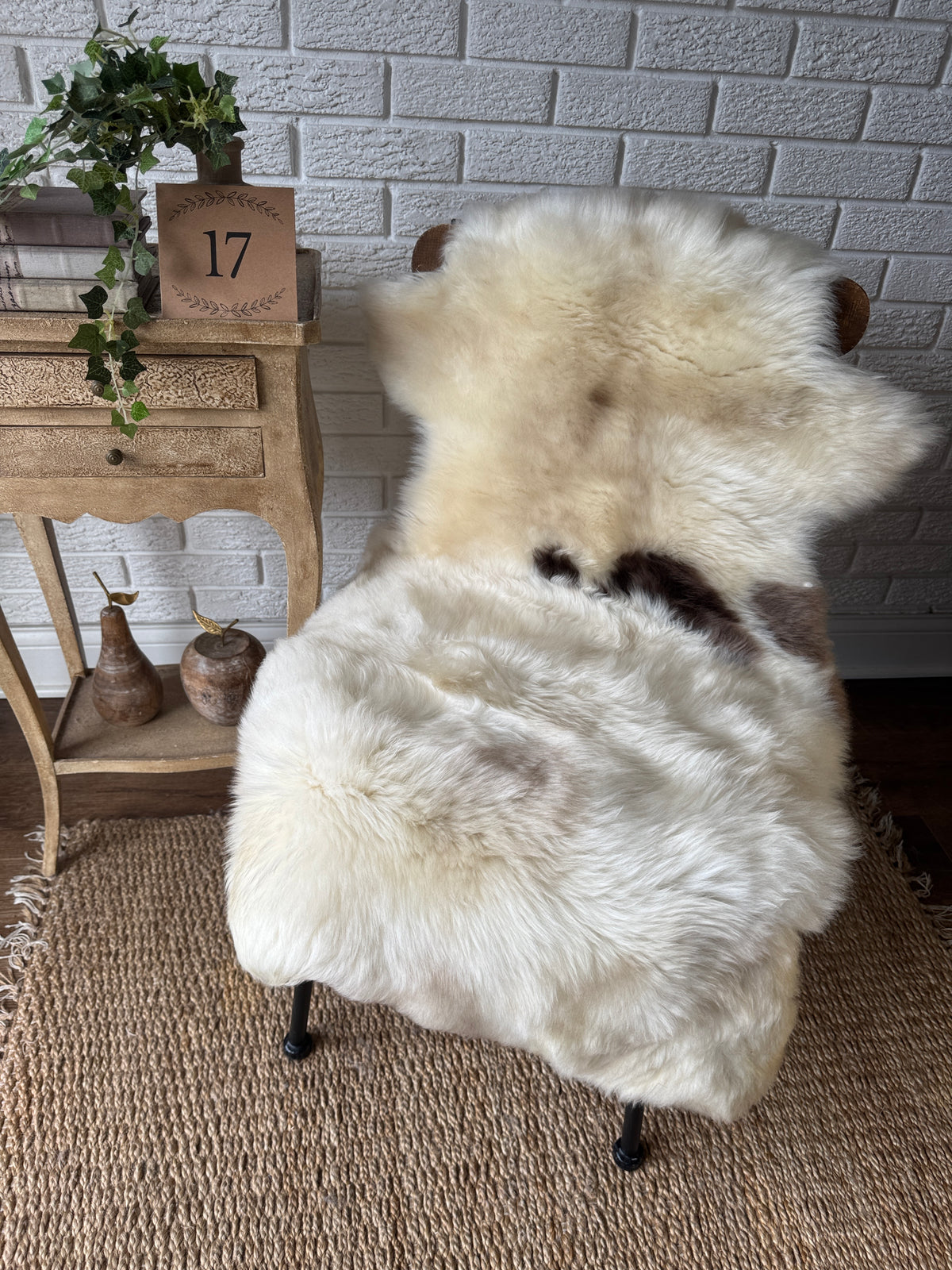 Follkee Jakob Sheepskin • Natural Patterned Wool Pelt • Hand‑Selected Ultra Soft Short & Long Wool