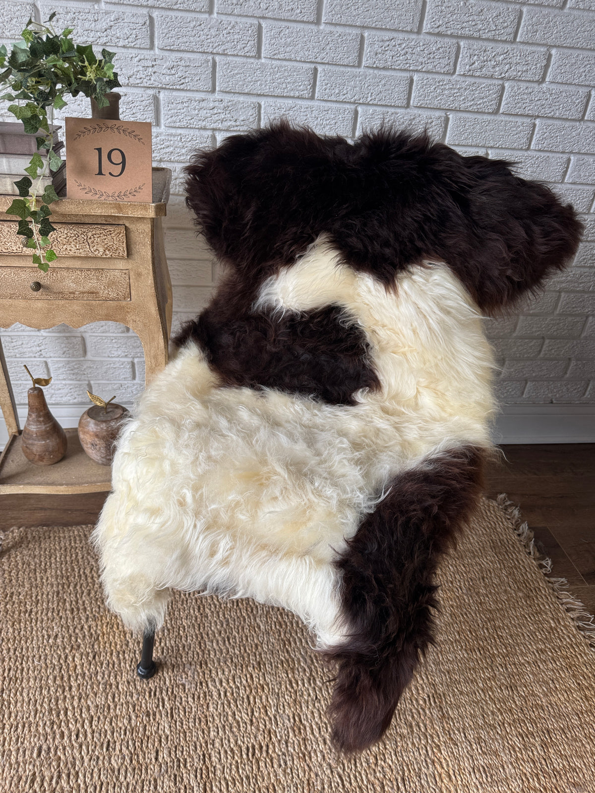 Follkee Jakob Sheepskin • Natural Patterned Wool Pelt • Hand‑Selected Ultra Soft Short & Long Wool