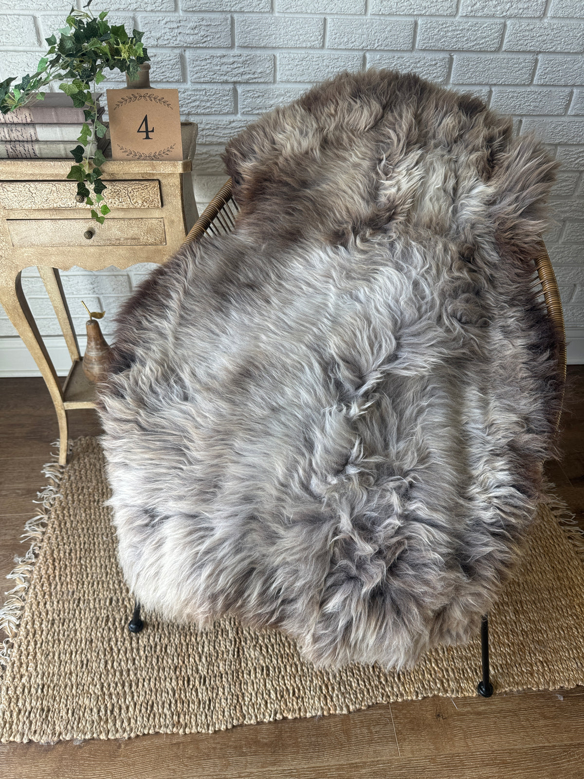 Follkee Brown Sheepskin • Cappuccino Latte Espresso Shades • Ultra Soft Natural Wool Pelt