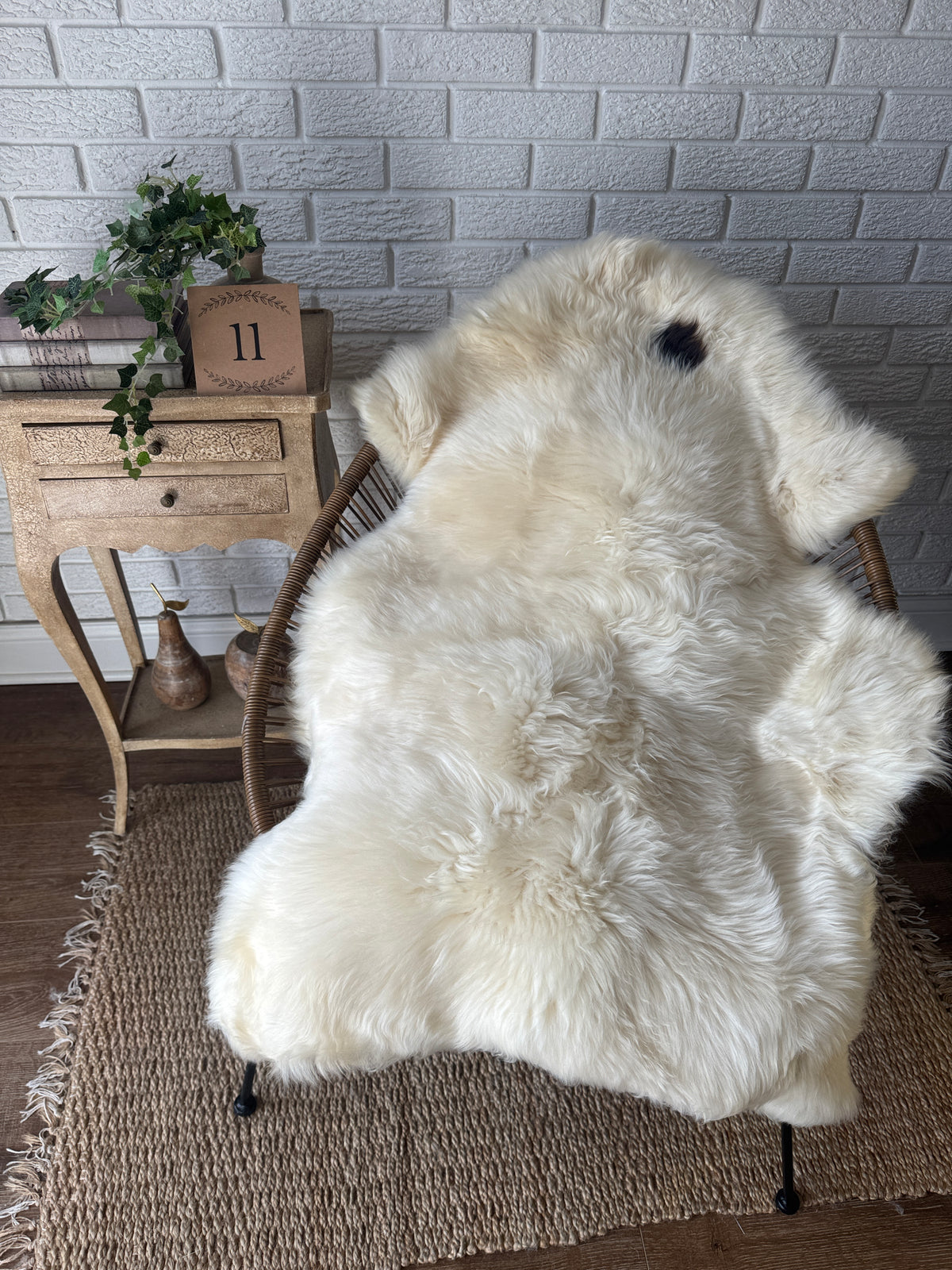 Follkee Brown Sheepskin • Cappuccino Latte Espresso Shades • Ultra Soft Natural Wool Pelt