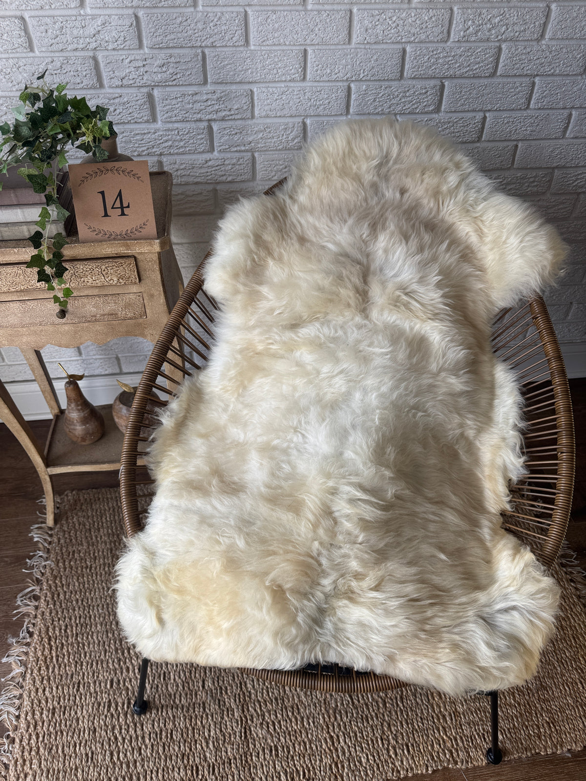 Follkee Brown Sheepskin • Cappuccino Latte Espresso Shades • Ultra Soft Natural Wool Pelt