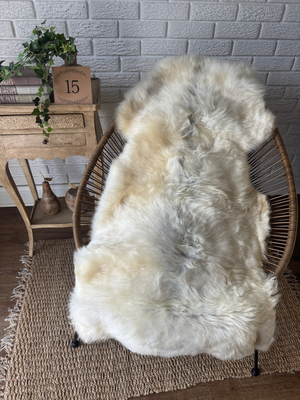 Follkee Brown Sheepskin • Cappuccino Latte Espresso Shades • Ultra Soft Natural Wool Pelt