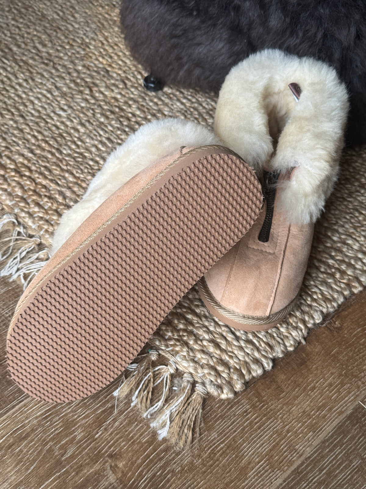 FOLLKEE Organic Wool Slippers • Women’s Handmade Sheepskin House Shoes • Sale