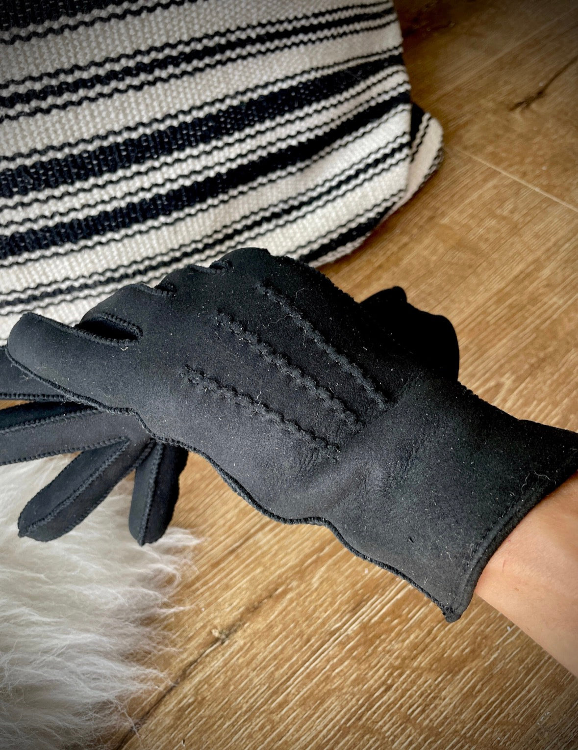 Women's Sheepskin Gloves | Merino Wool Lined | FOLLKEE