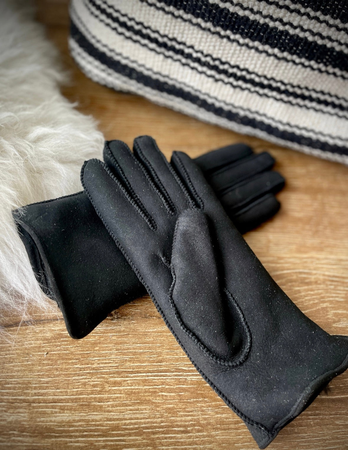 Women's Sheepskin Gloves | Merino Wool Lined | FOLLKEE