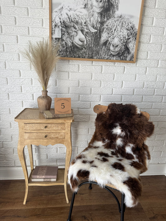 Follkee SheepSkin Rug American Jacob medium wool,  Premium Quality Sheepskin Blanket, Australian SheepSkin, Soft Sheepskin JKBMW