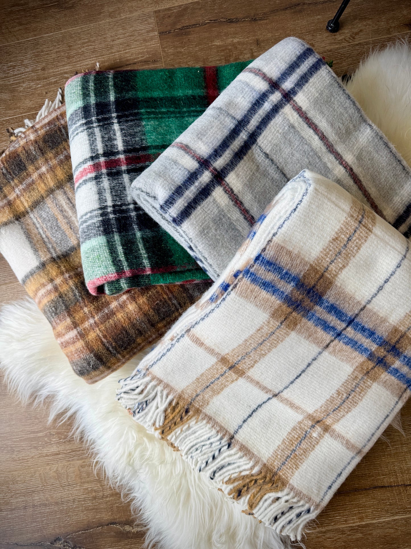 100% Merino Wool Lightweight Bed Blanket , Pure- Organic Merino Wool Earthy and Eco Friendly