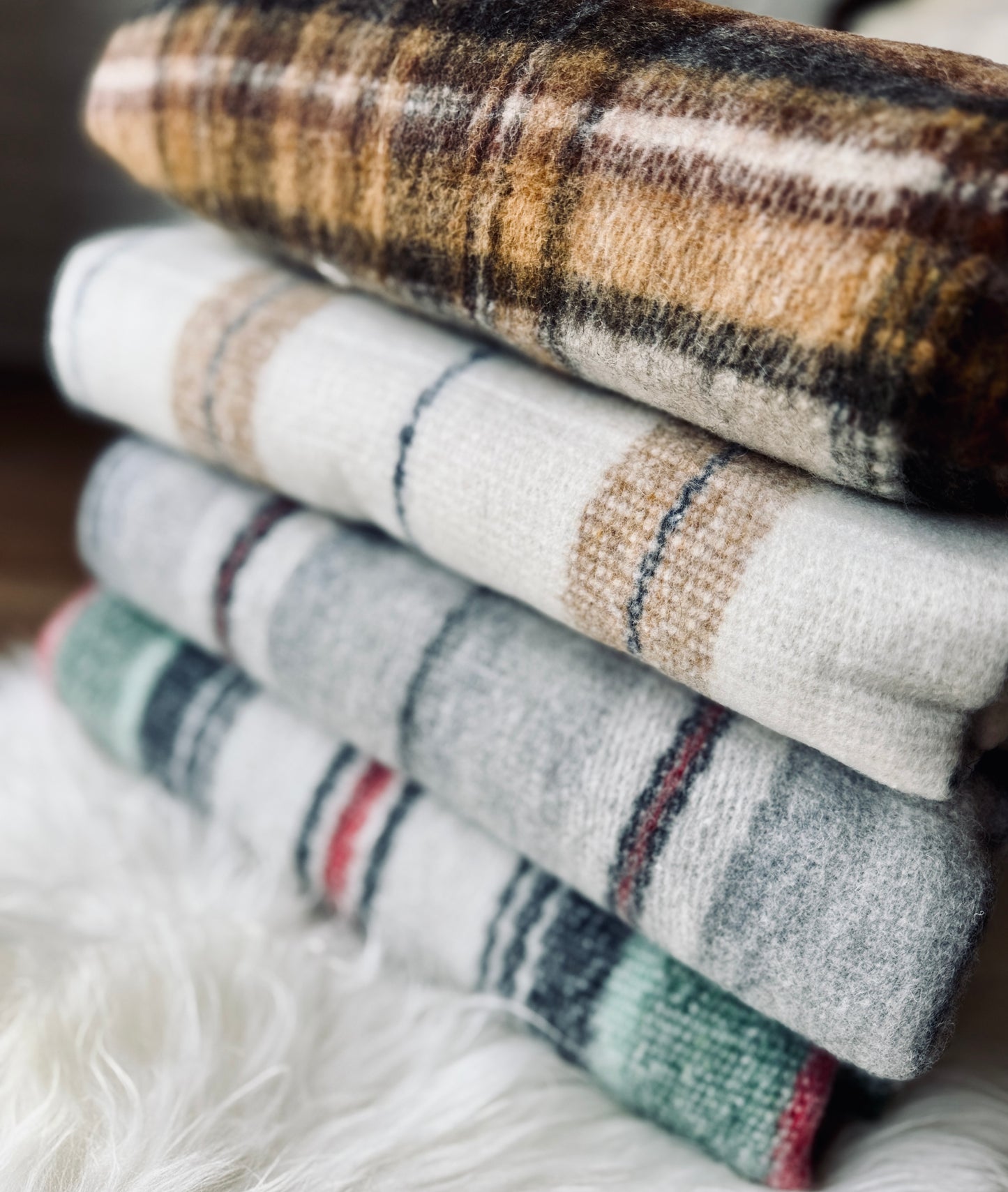 100% Merino Wool Lightweight Bed Blanket , Pure- Organic Merino Wool Earthy and Eco Friendly