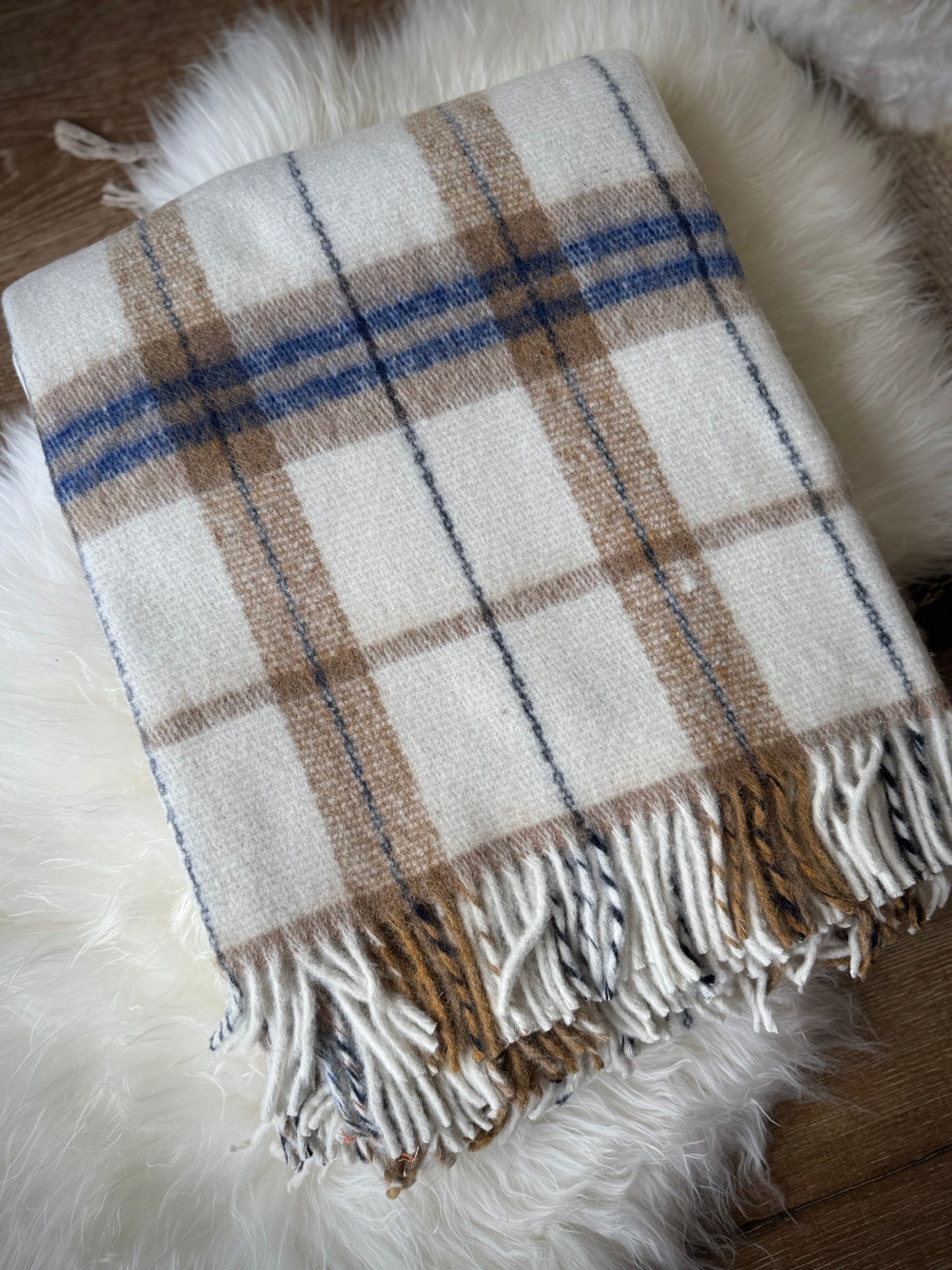 100% Merino Wool Lightweight Bed Blanket , Pure- Organic Merino Wool Earthy and Eco Friendly