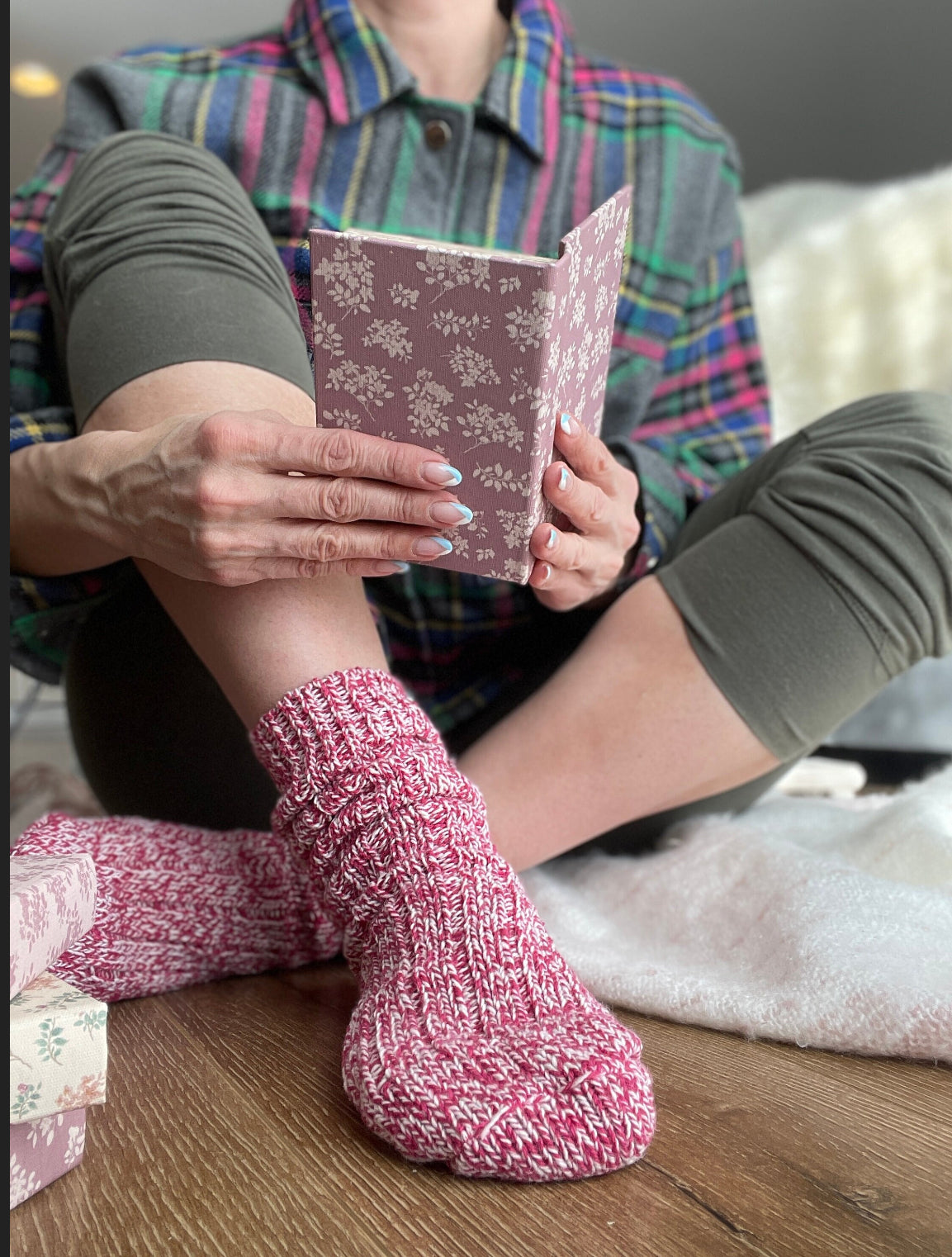 Follkee Unisex Merino Wool Pink Socks Perfect Spring Hiking a Great Gift Idea