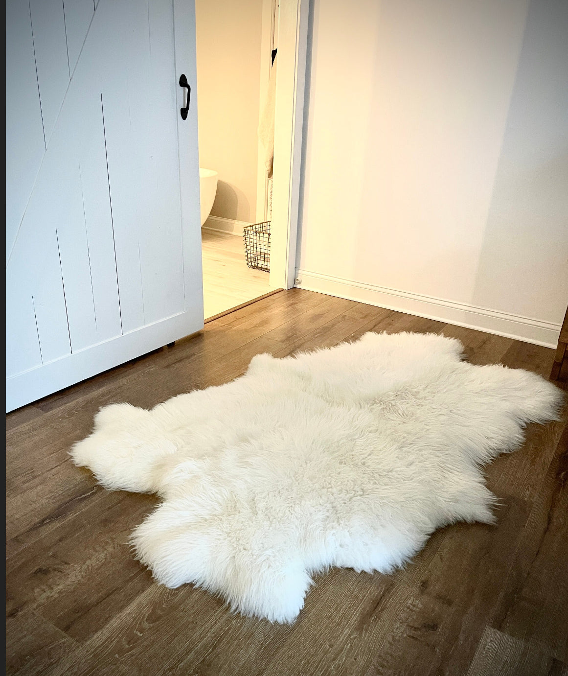 Follkee top Beautiful White Iceland SHEEPSKIN rug