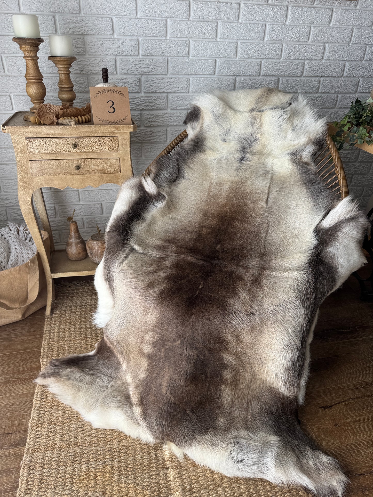 Authentic Reindeer Hide – Luxuriously Large with Natural Dark Markings | Natural Rug REN