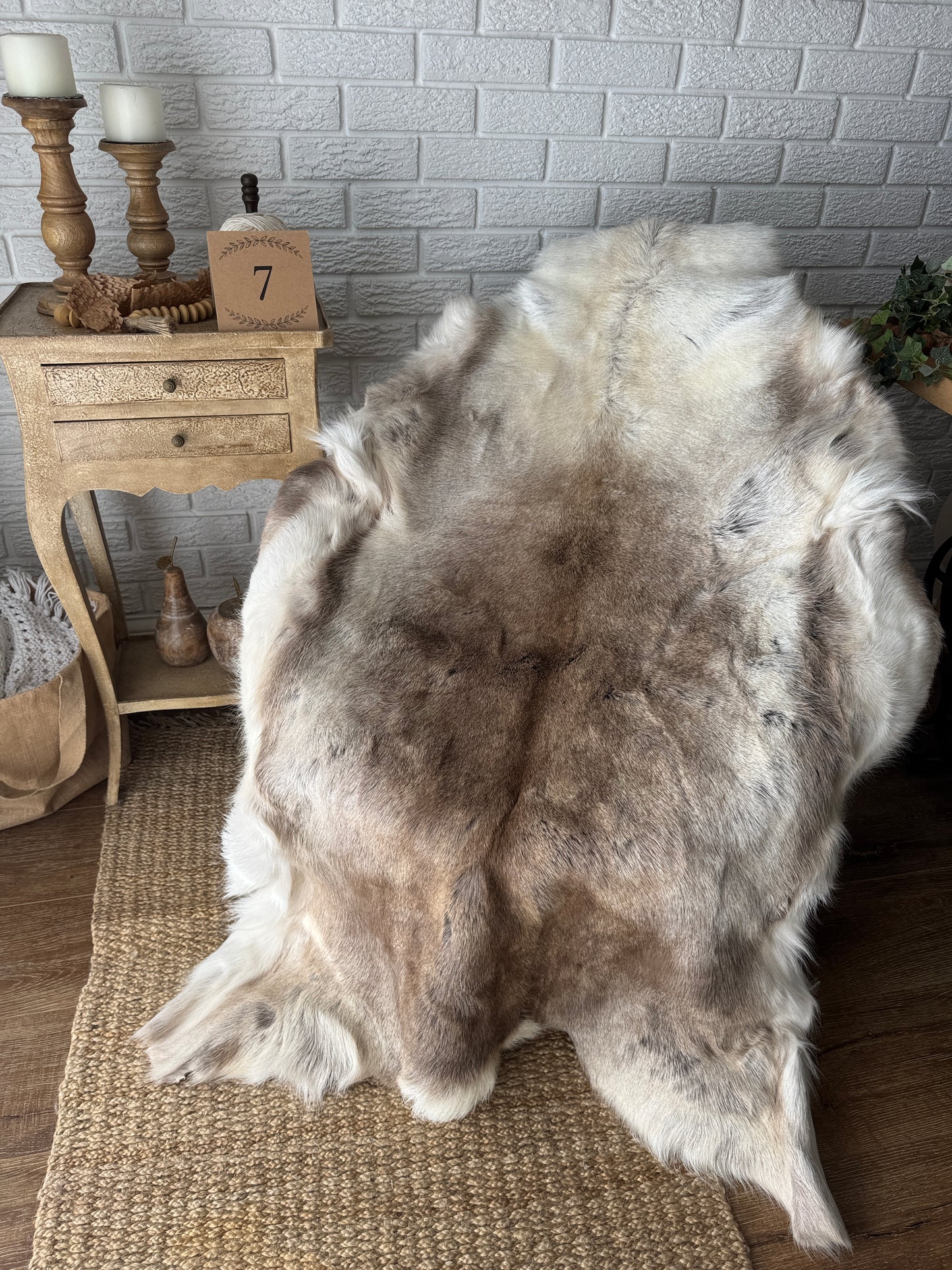 Authentic Reindeer Hide – Luxuriously Large with Natural Dark Markings | Natural Rug REN