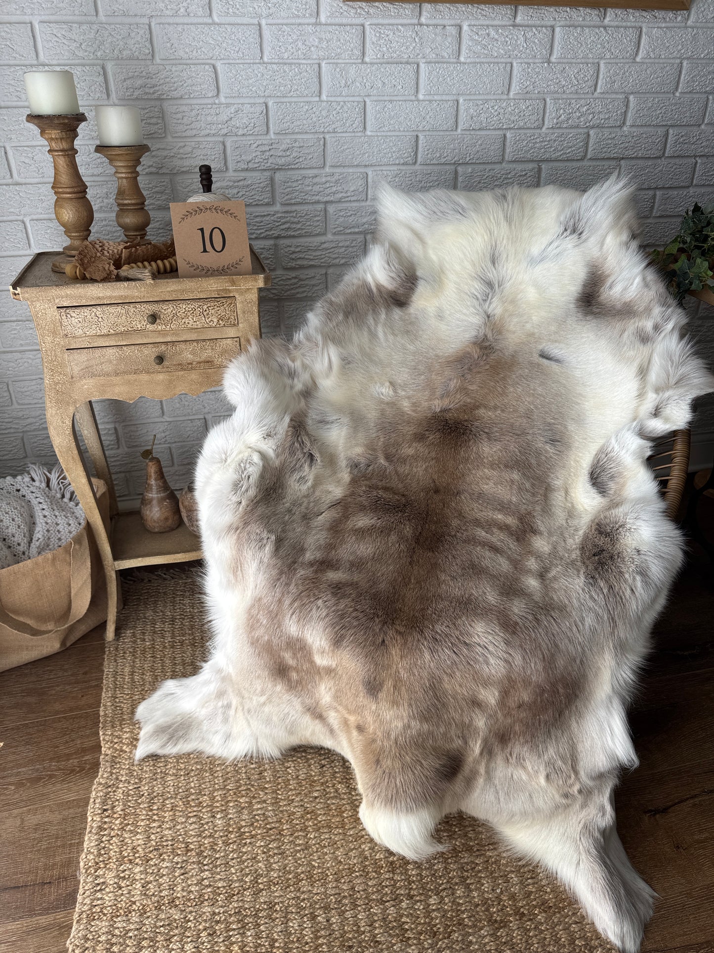 Authentic Reindeer Hide – Luxuriously Large with Natural Dark Markings | Natural Rug REN