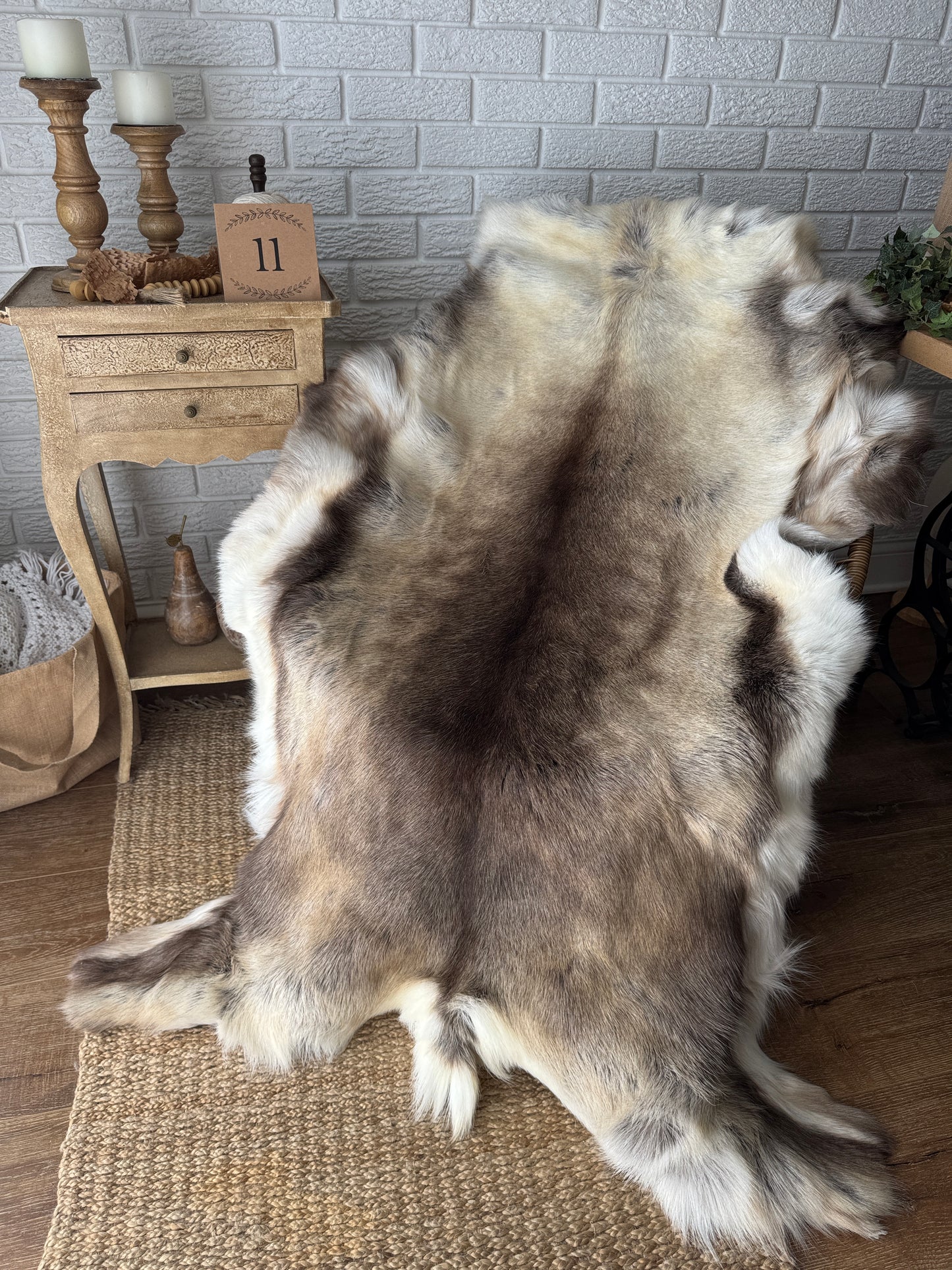 Authentic Reindeer Hide – Luxuriously Large with Natural Dark Markings | Natural Rug REN